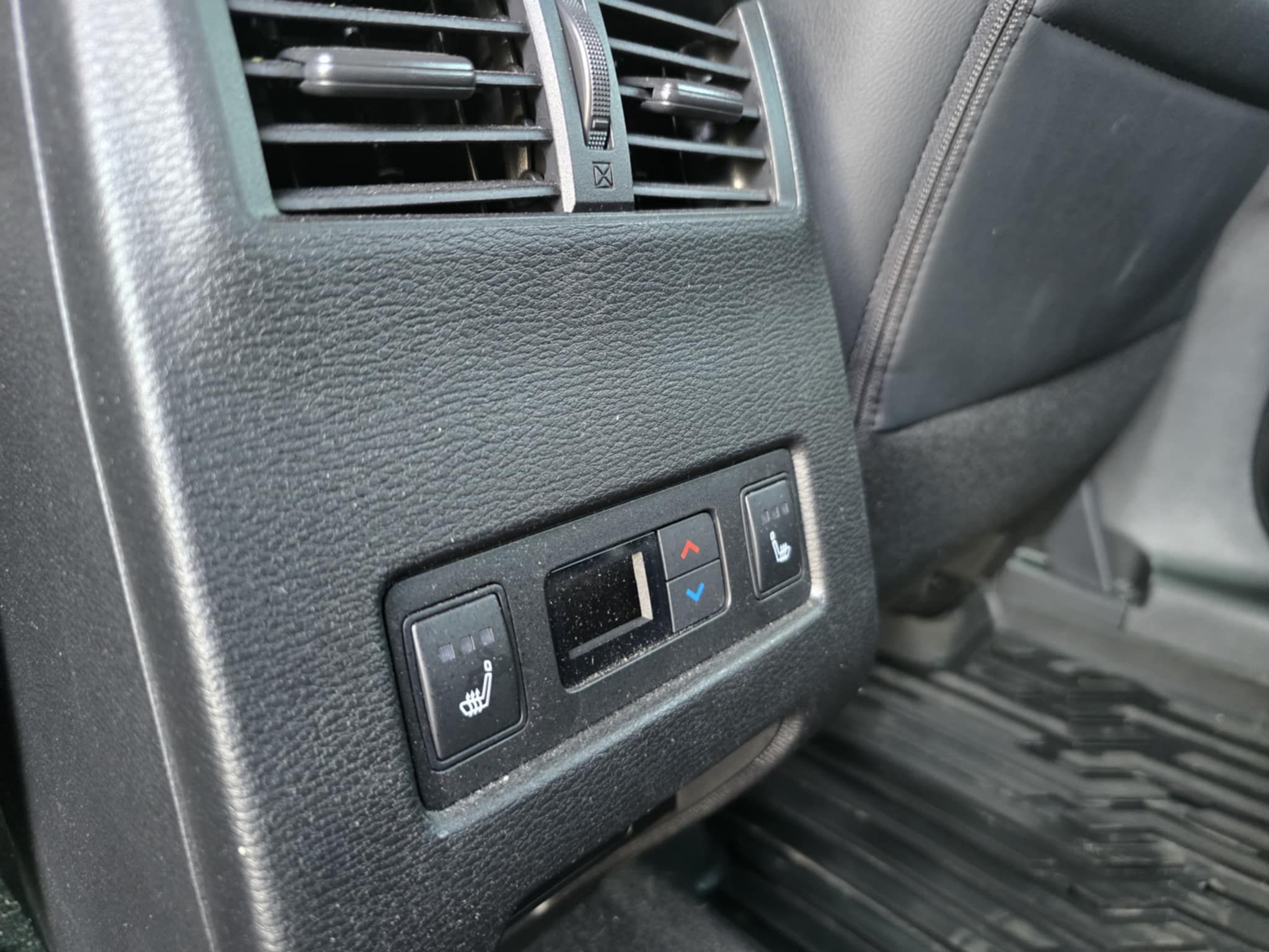 Mitsubishi Outlander 2023 - Image 19
