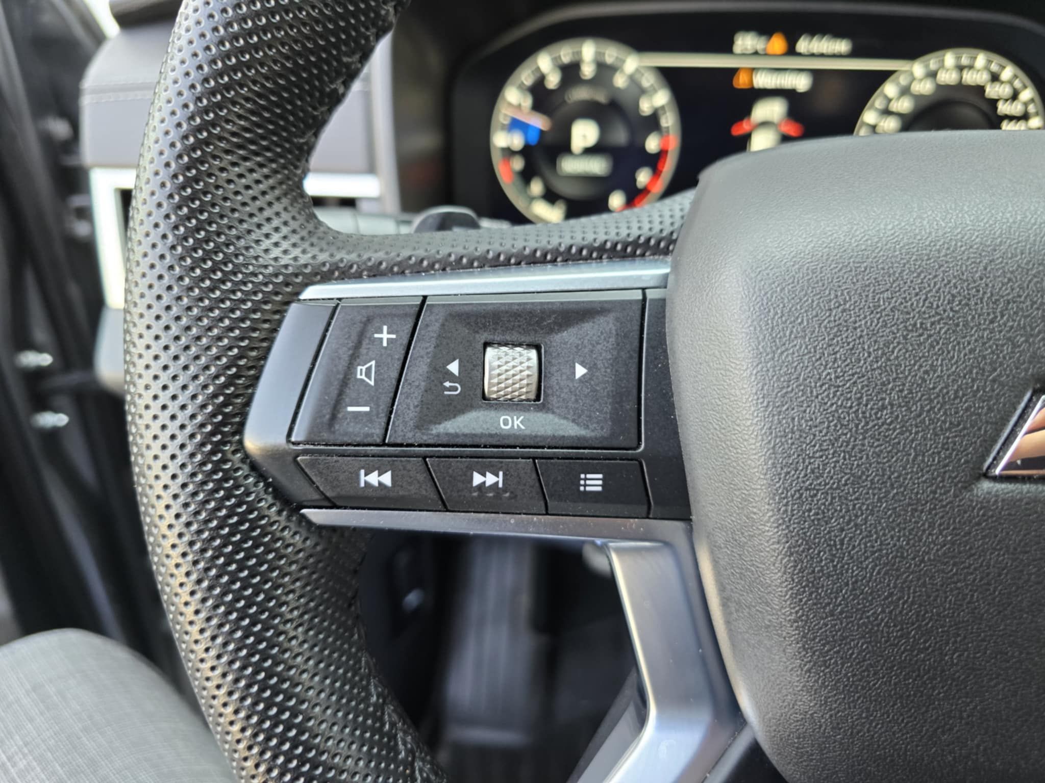 Mitsubishi Outlander 2023 - Image 12