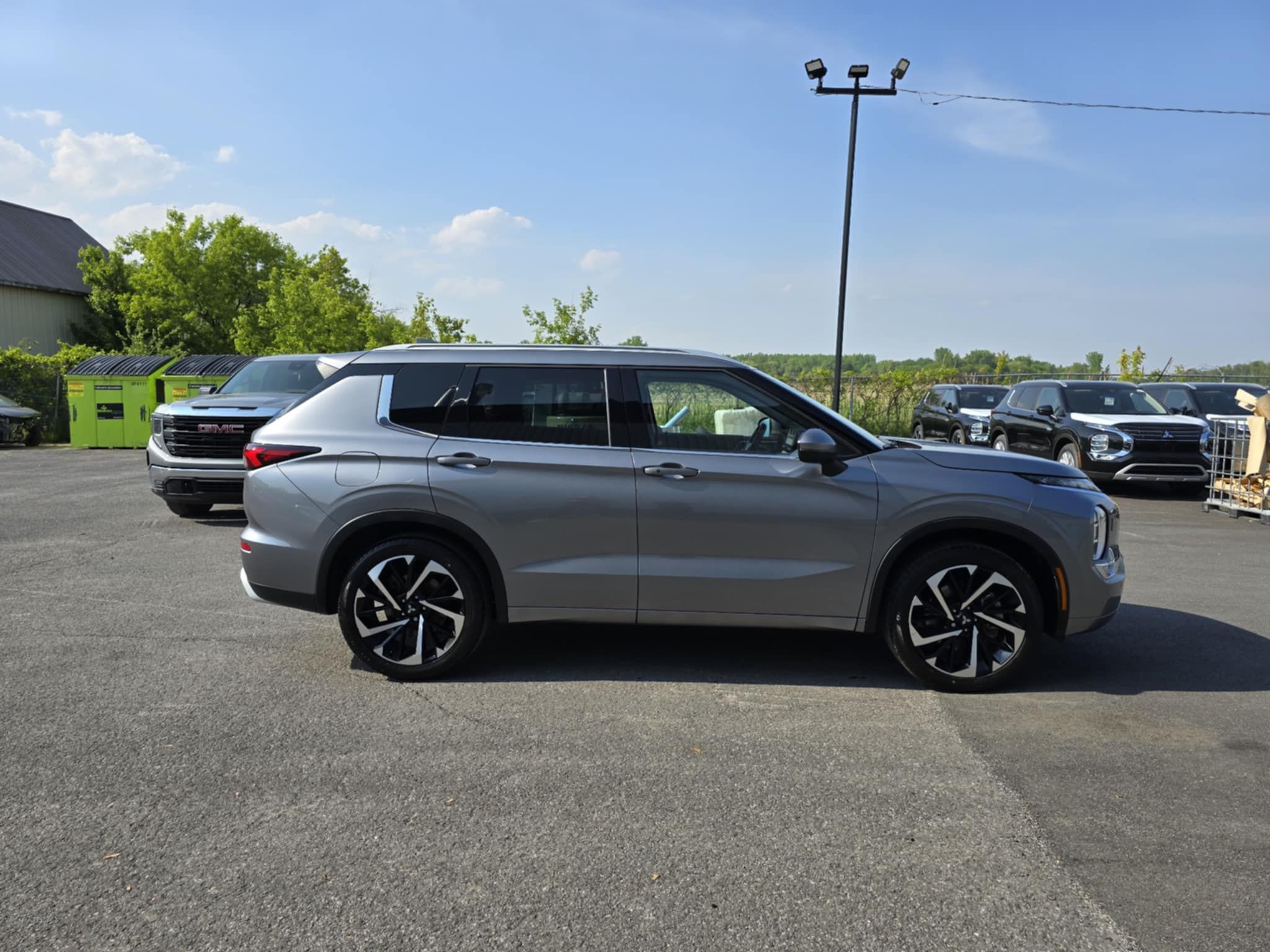 Mitsubishi Outlander 2023 - Image 25