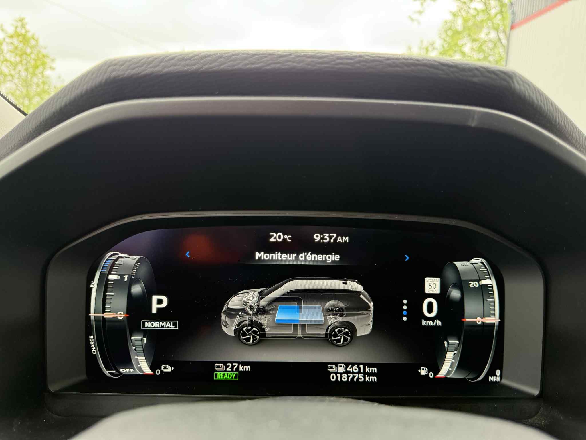 Mitsubishi Outlander PHEV 2023 - Image 8