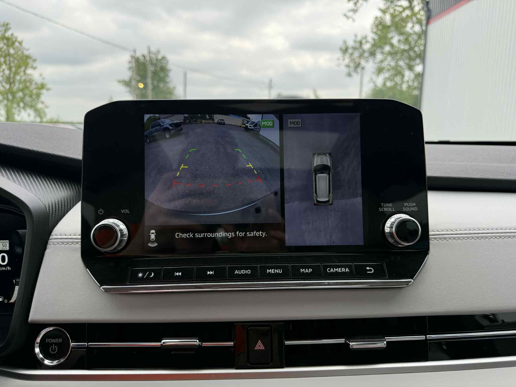 Mitsubishi Outlander PHEV 2023 - Image 9