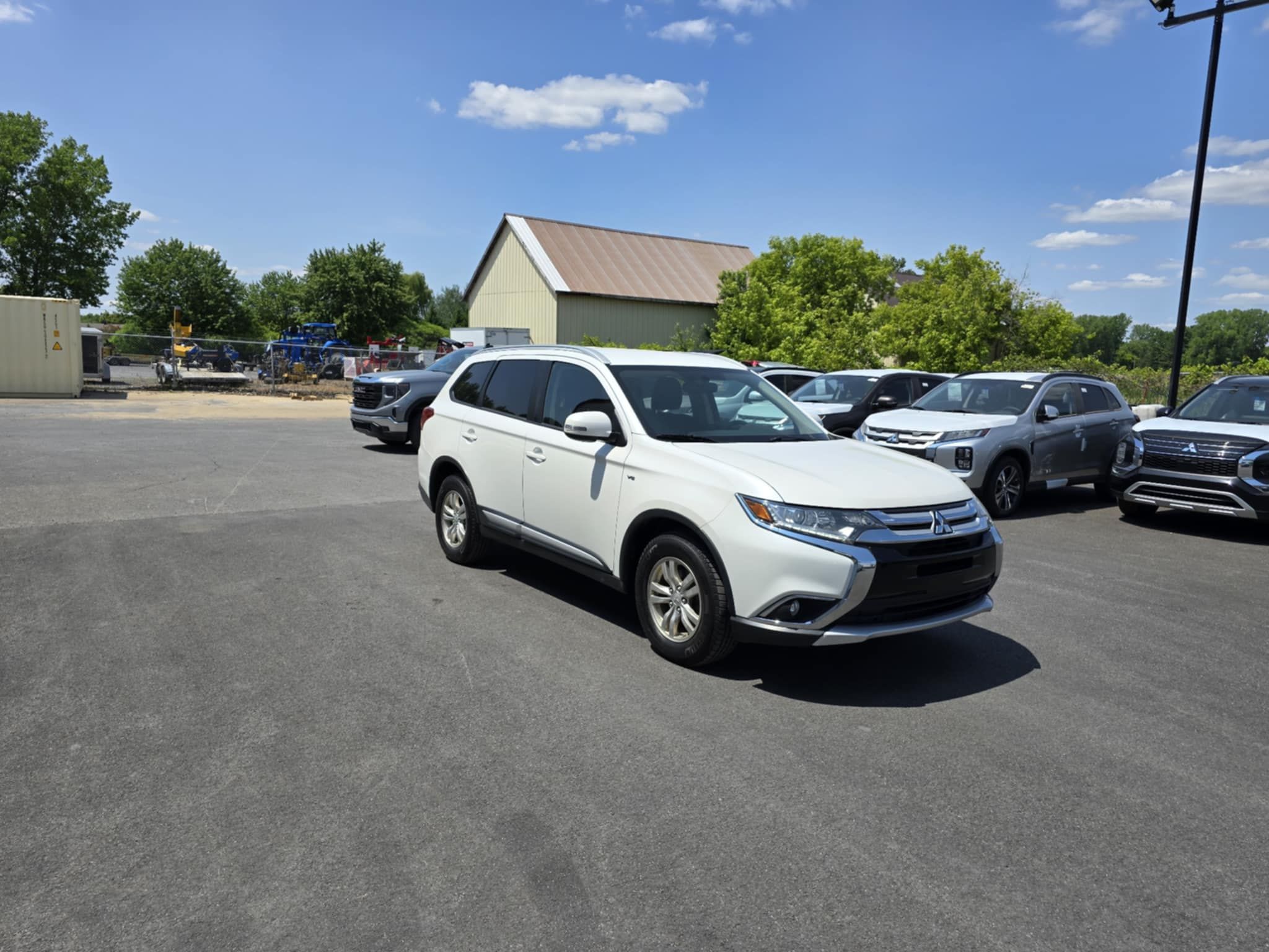 Mitsubishi Outlander 2016 - Image 2