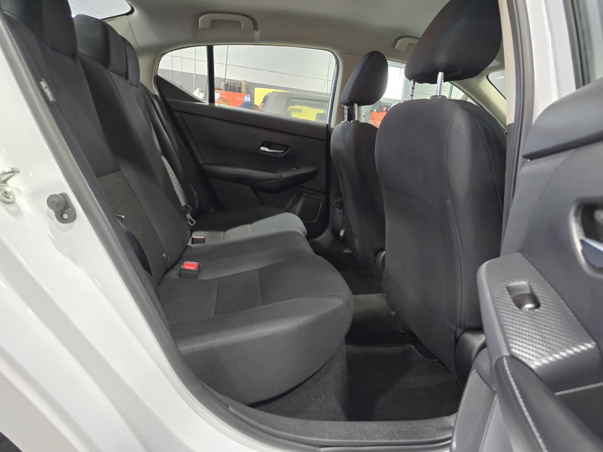 Nissan Sentra 2023 - Image 18