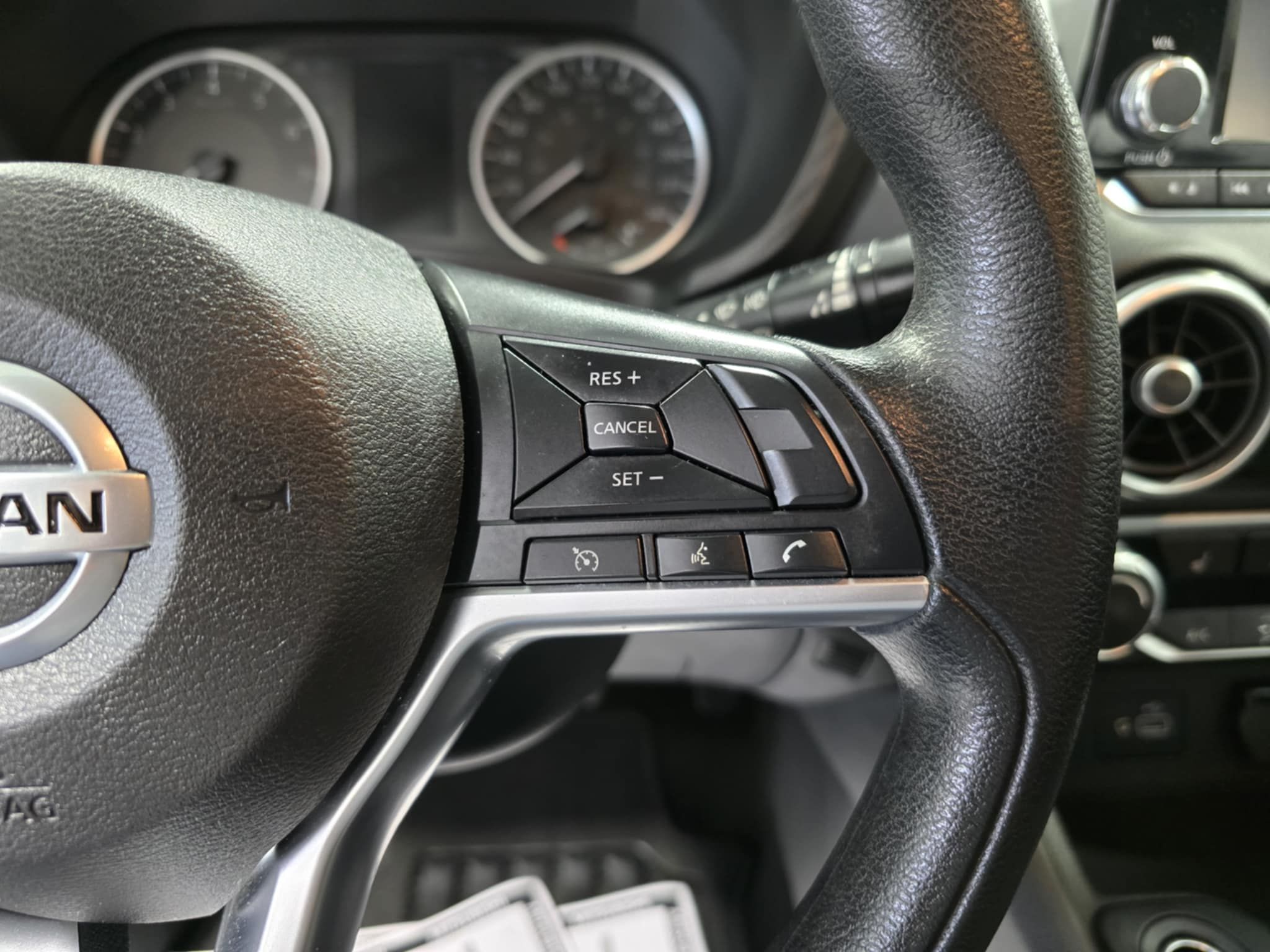 Nissan Sentra 2023 - Image 11