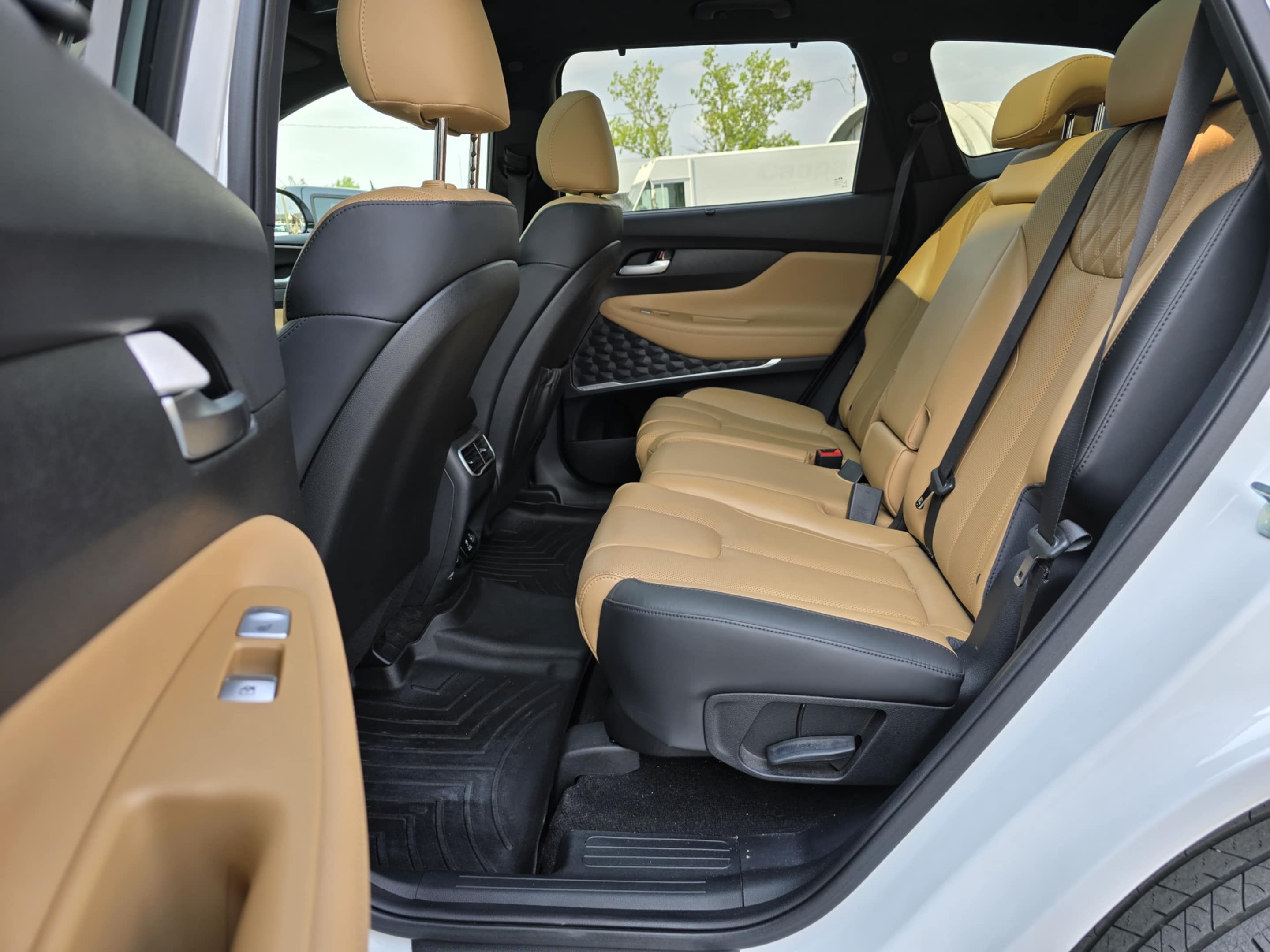 Hyundai Santa Fe 2022 - Image 27