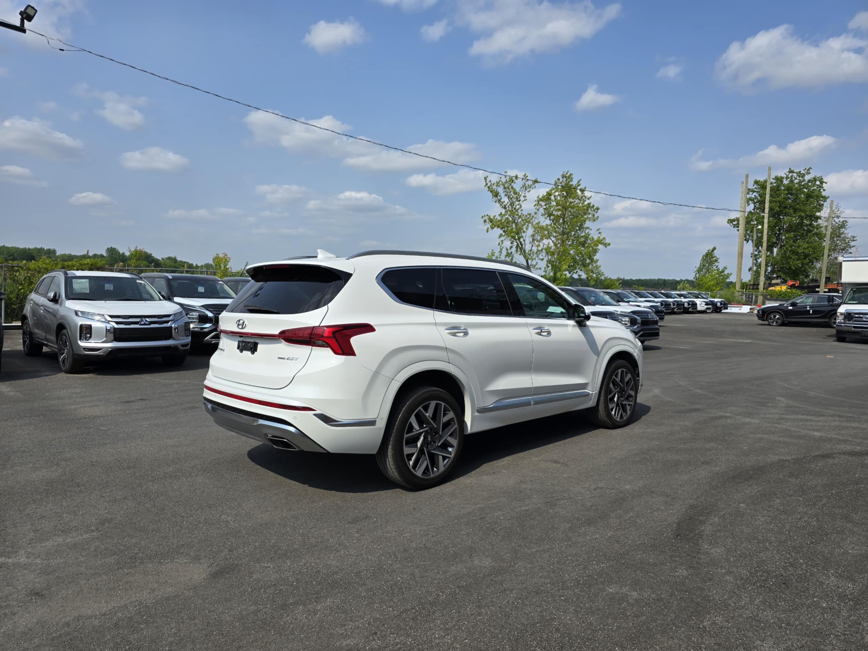 Hyundai Santa Fe 2022 - Image 5
