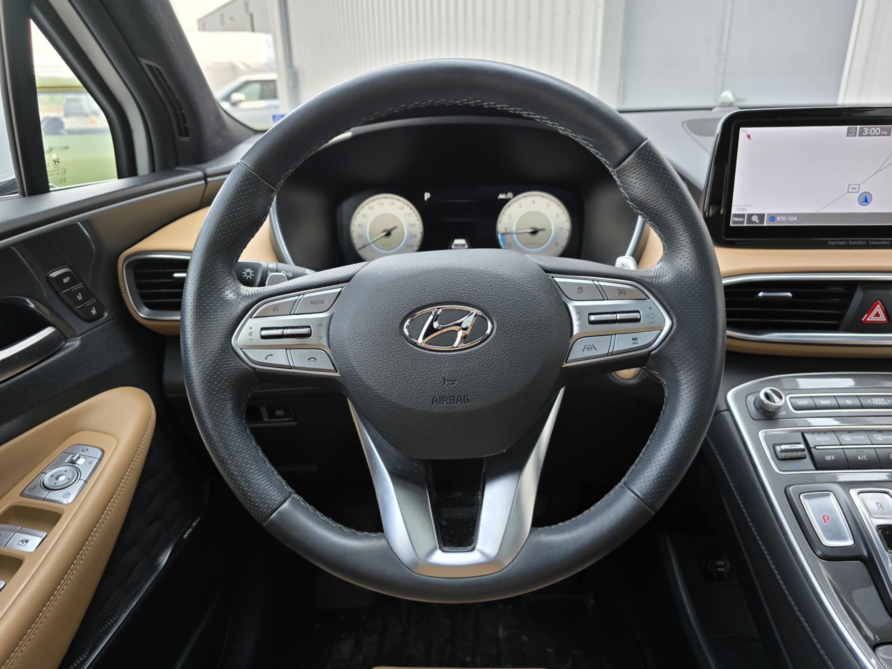 Hyundai Santa Fe 2022 - Image 14