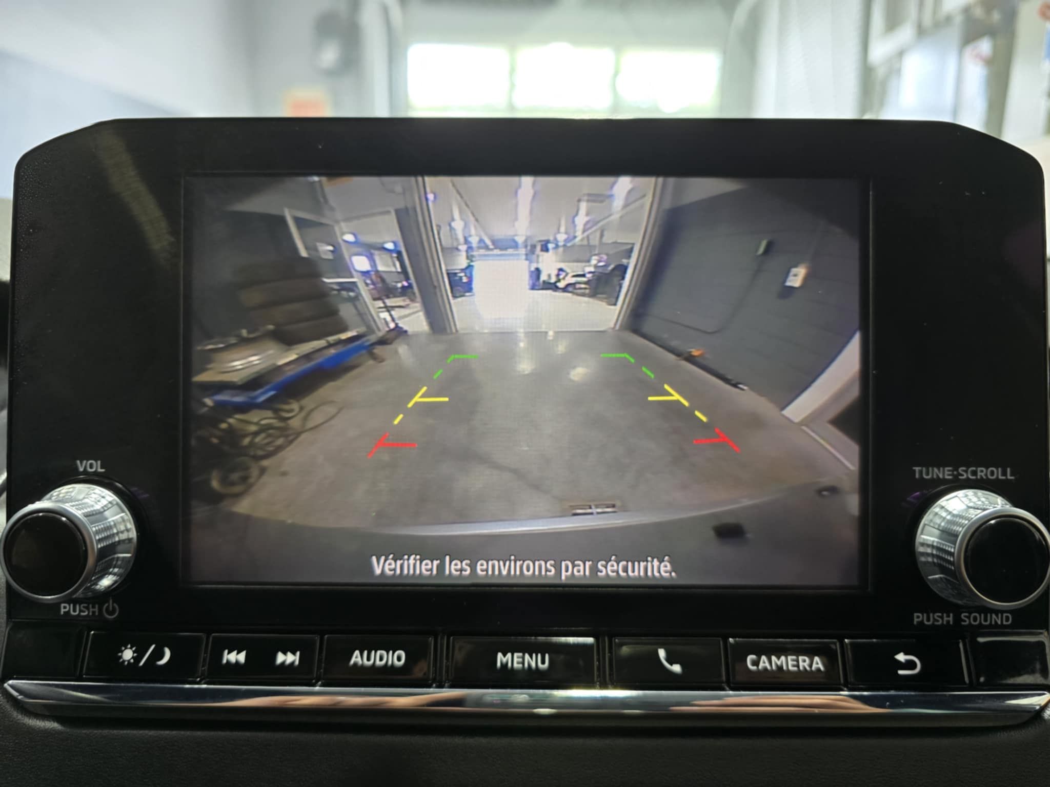 Mitsubishi Outlander 2023 - Image 17