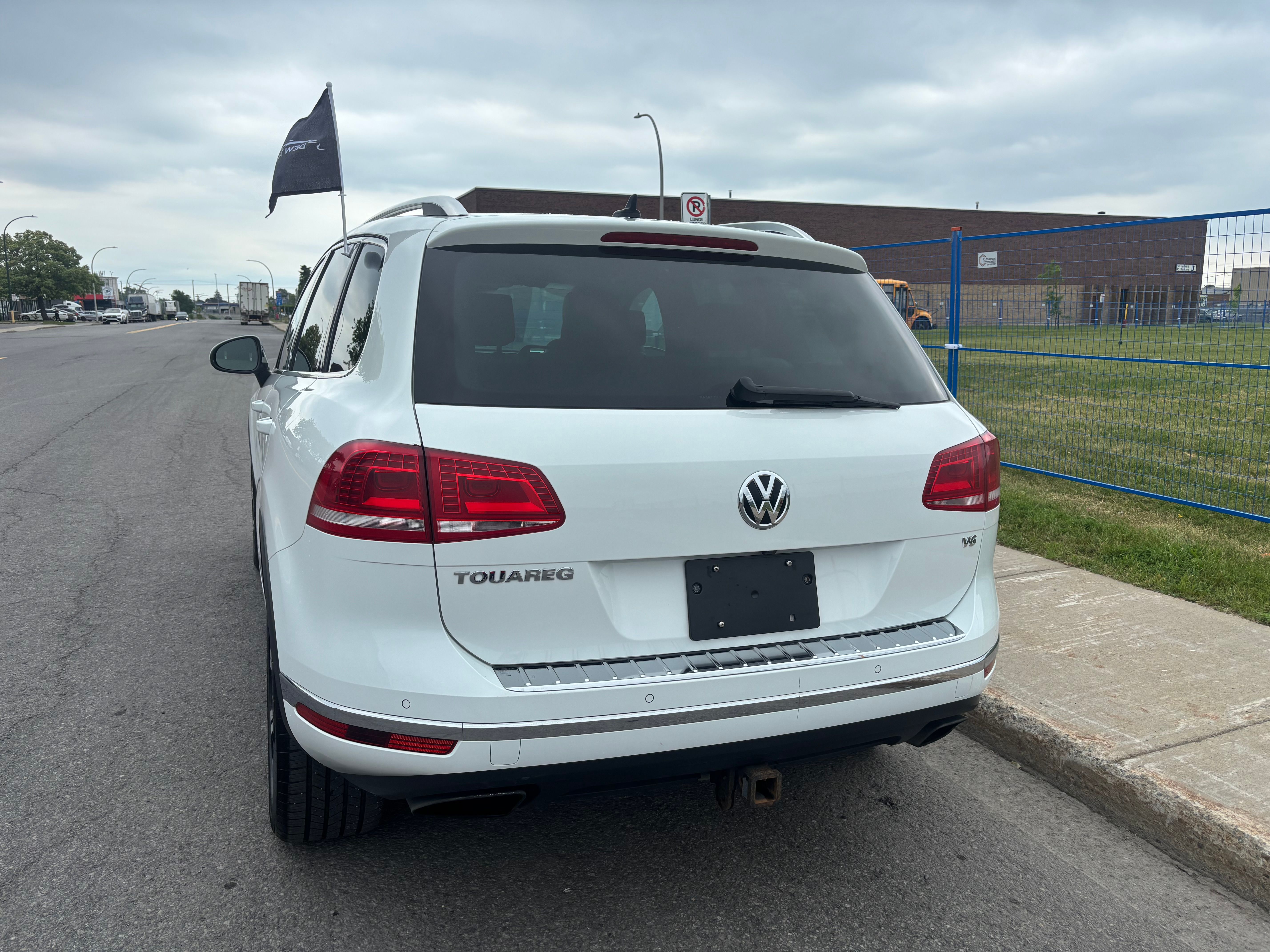 Volkswagen Touareg 2017 - Image 3