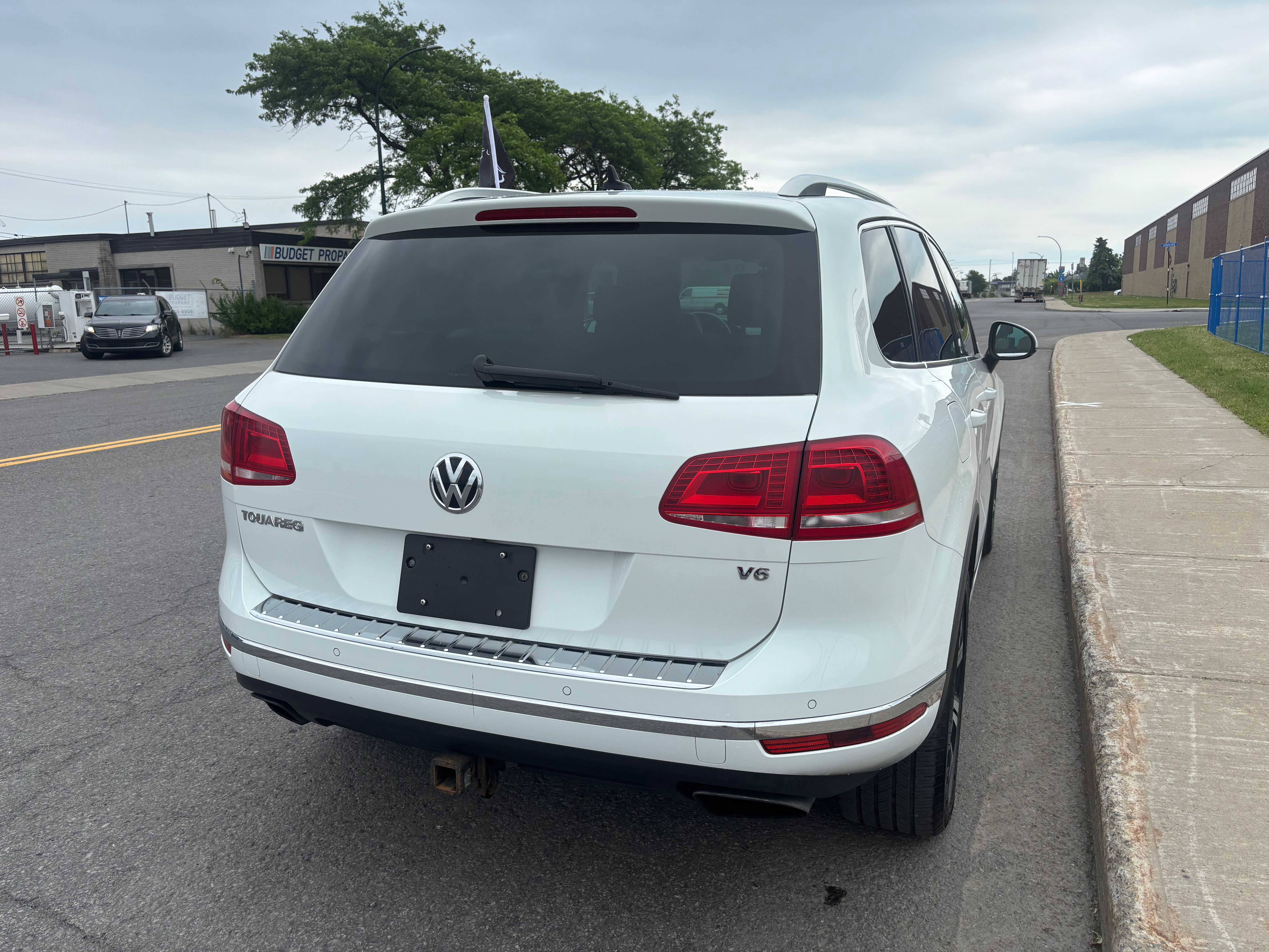 Volkswagen Touareg 2017 - Image 5