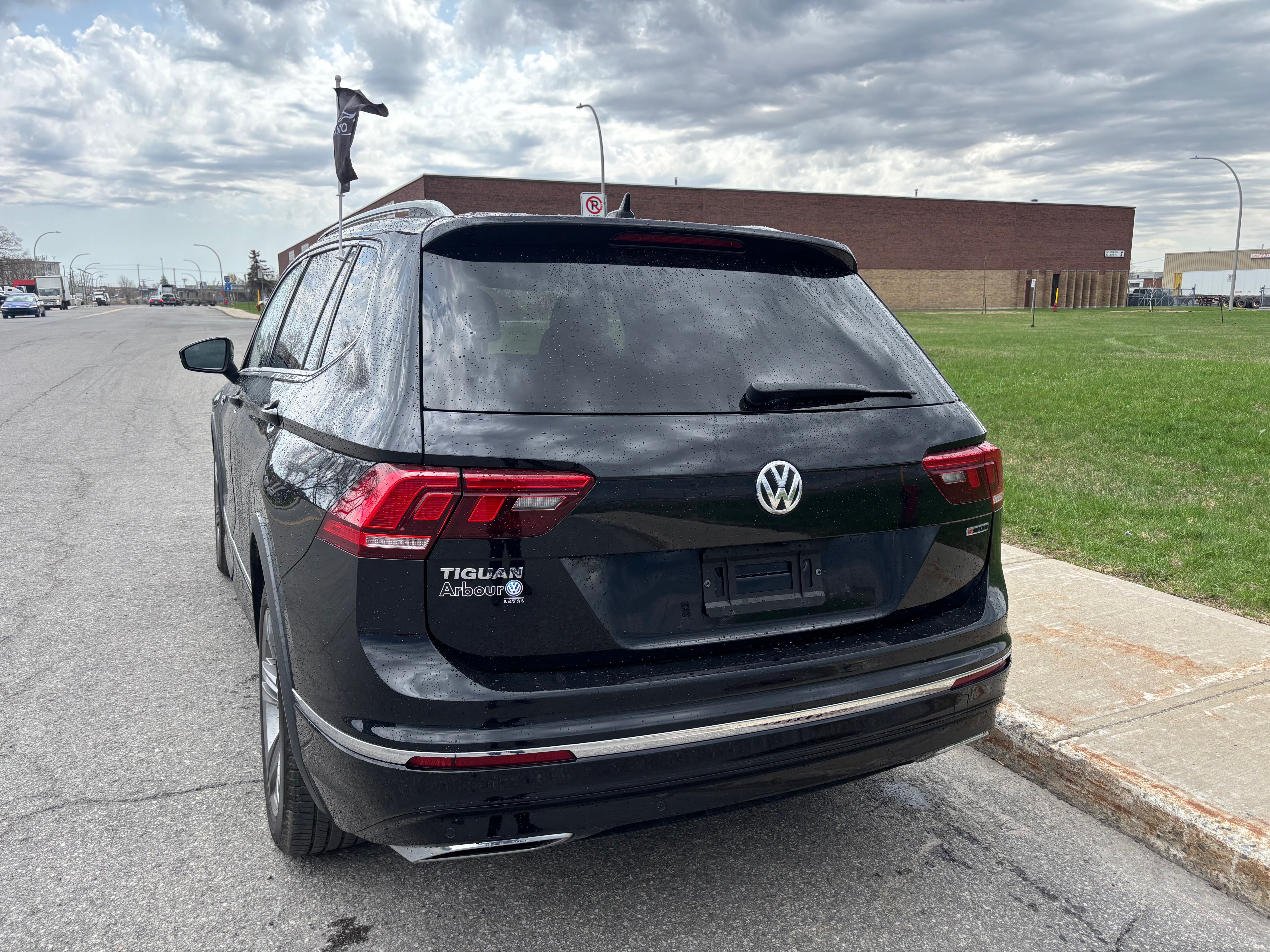 Volkswagen Tiguan 2021 - Image 3