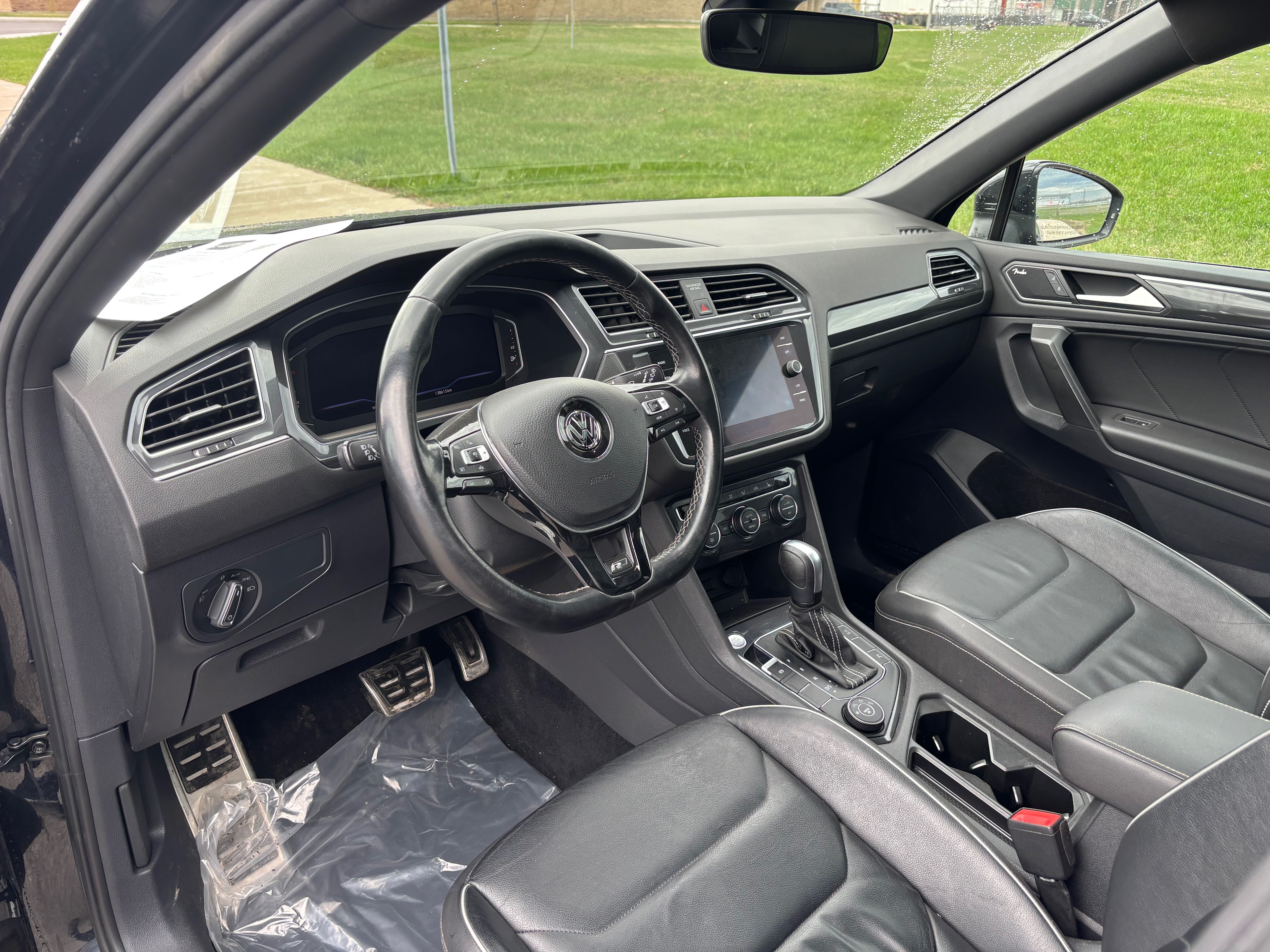 Volkswagen Tiguan 2021 - Image 9