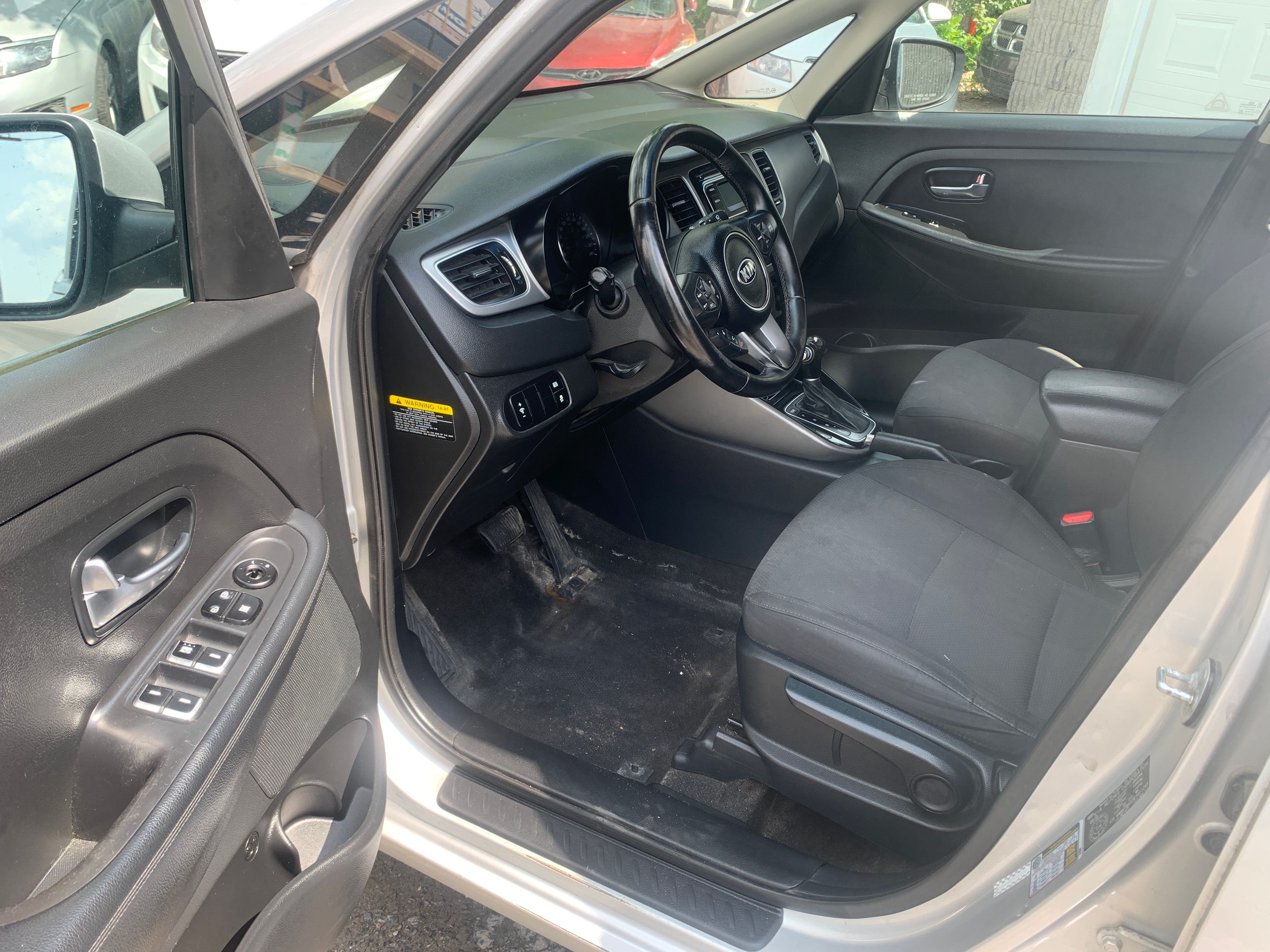 Kia Rondo 2014 - Image 9