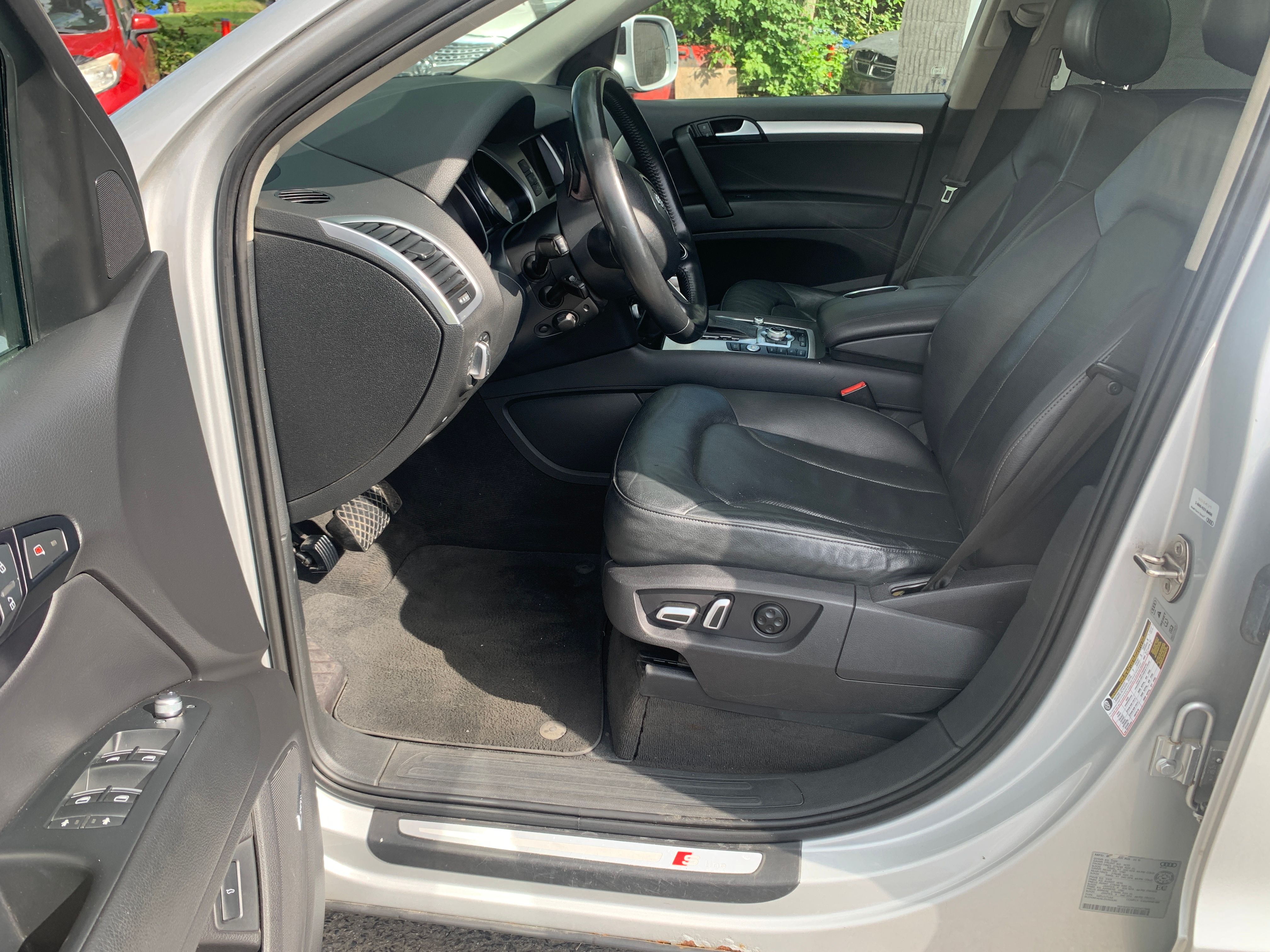 Audi Q7 2015 - Image 10