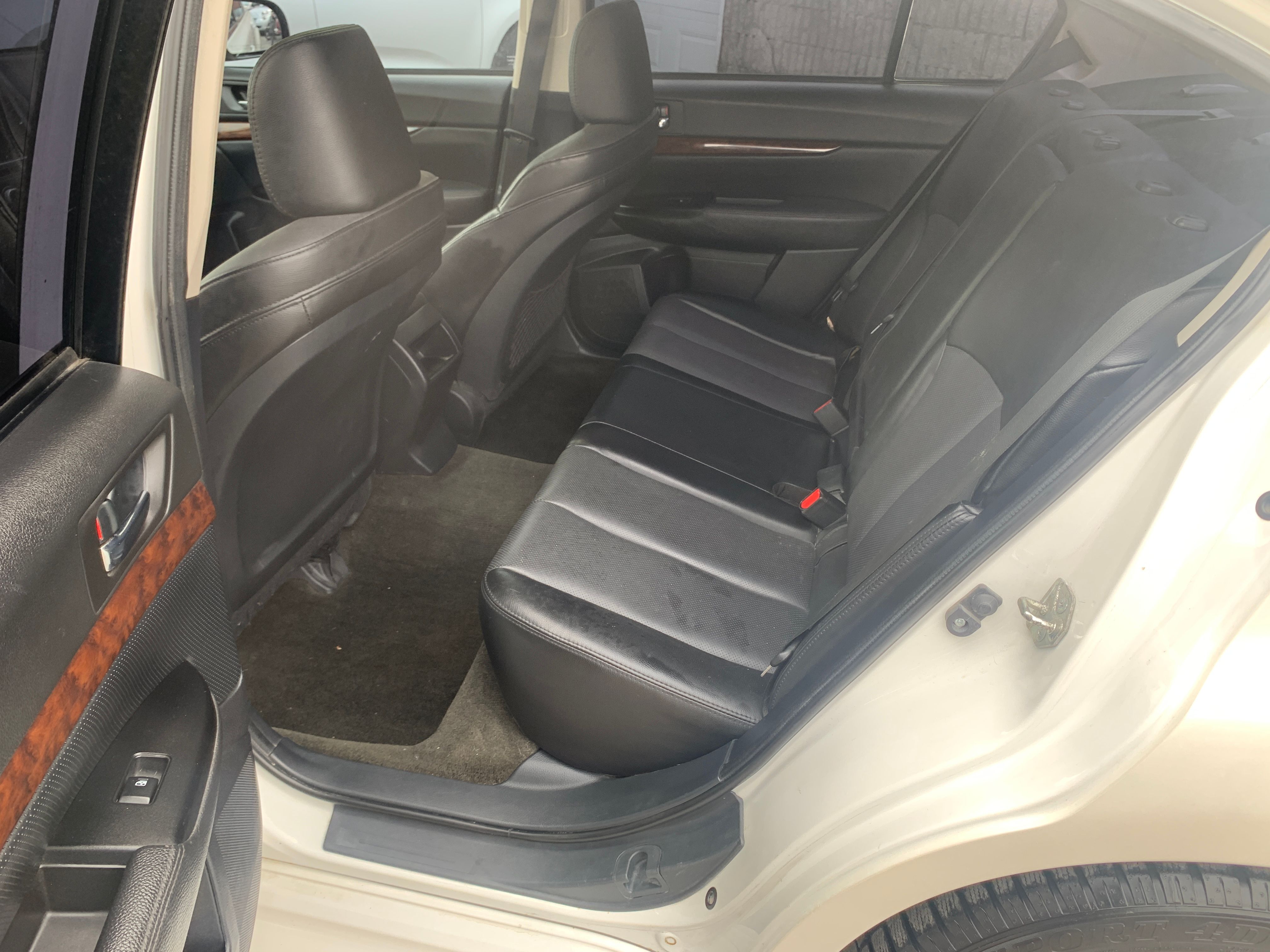 Subaru Legacy 2014 - Image 13