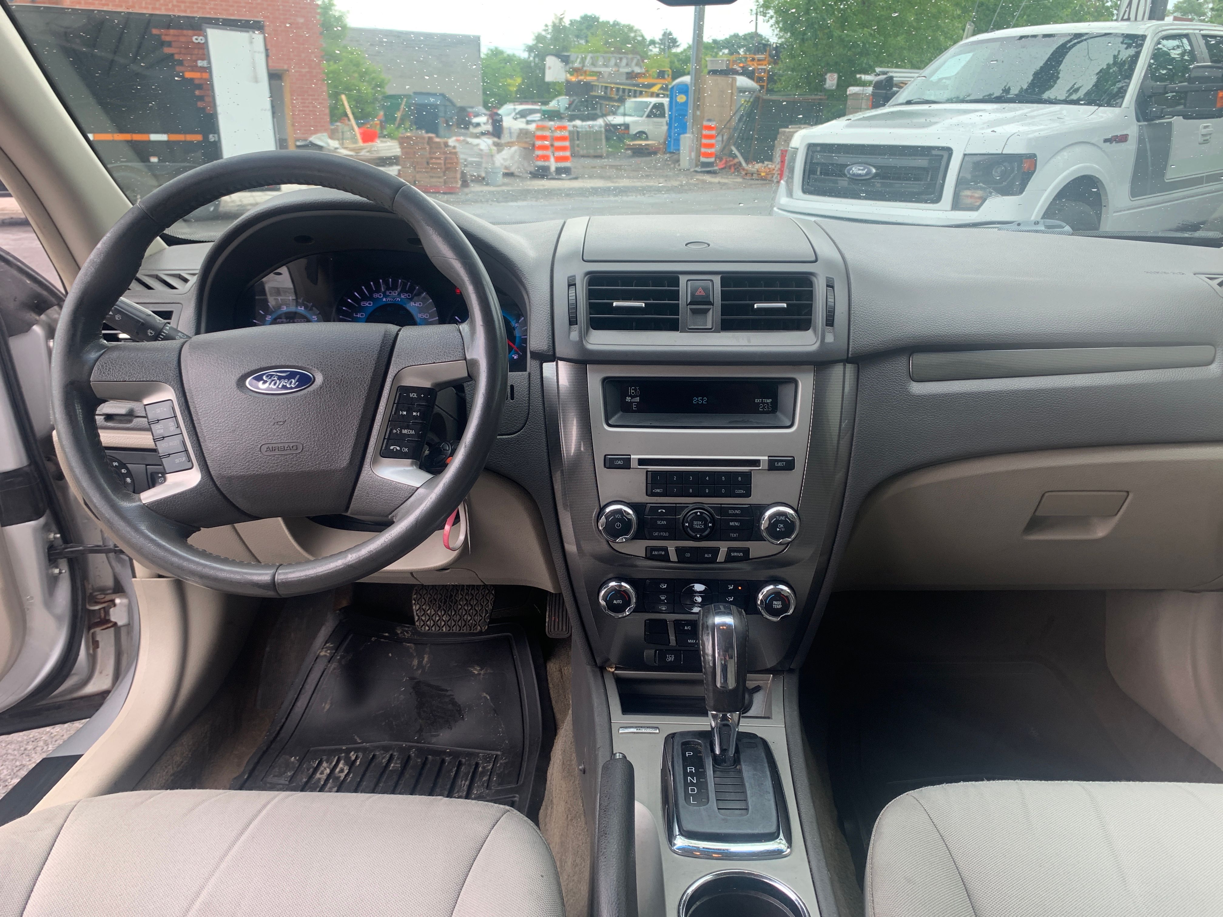 Ford Fusion 2011 - Image 12