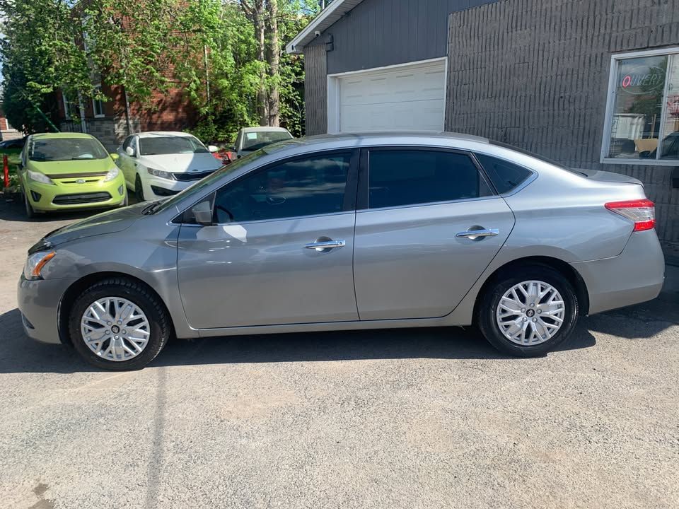 Nissan Sentra 2014 - Image 2