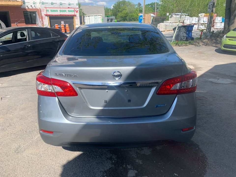 Nissan Sentra 2014 - Image 8