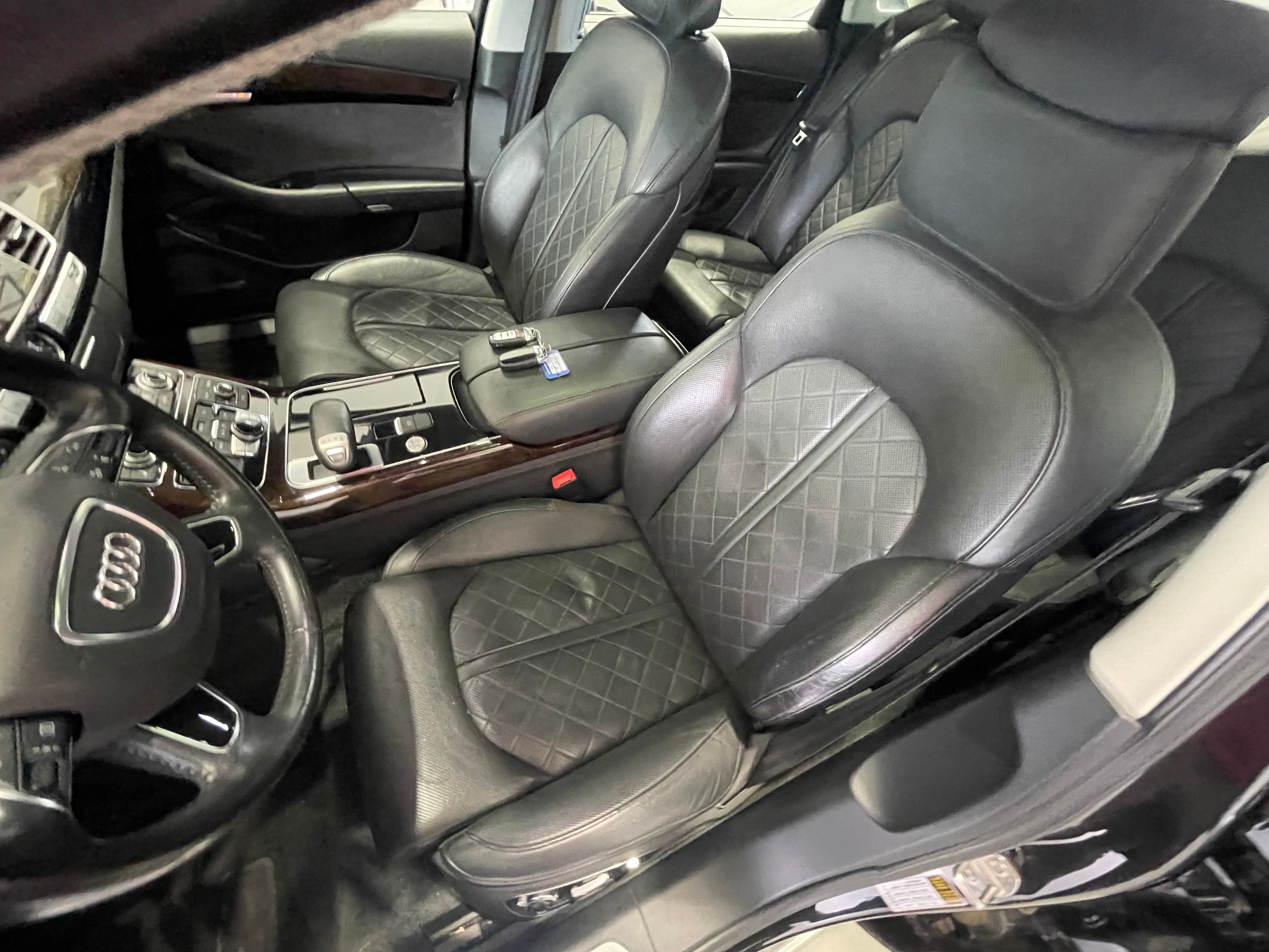 Audi A8 2013 - Image 11