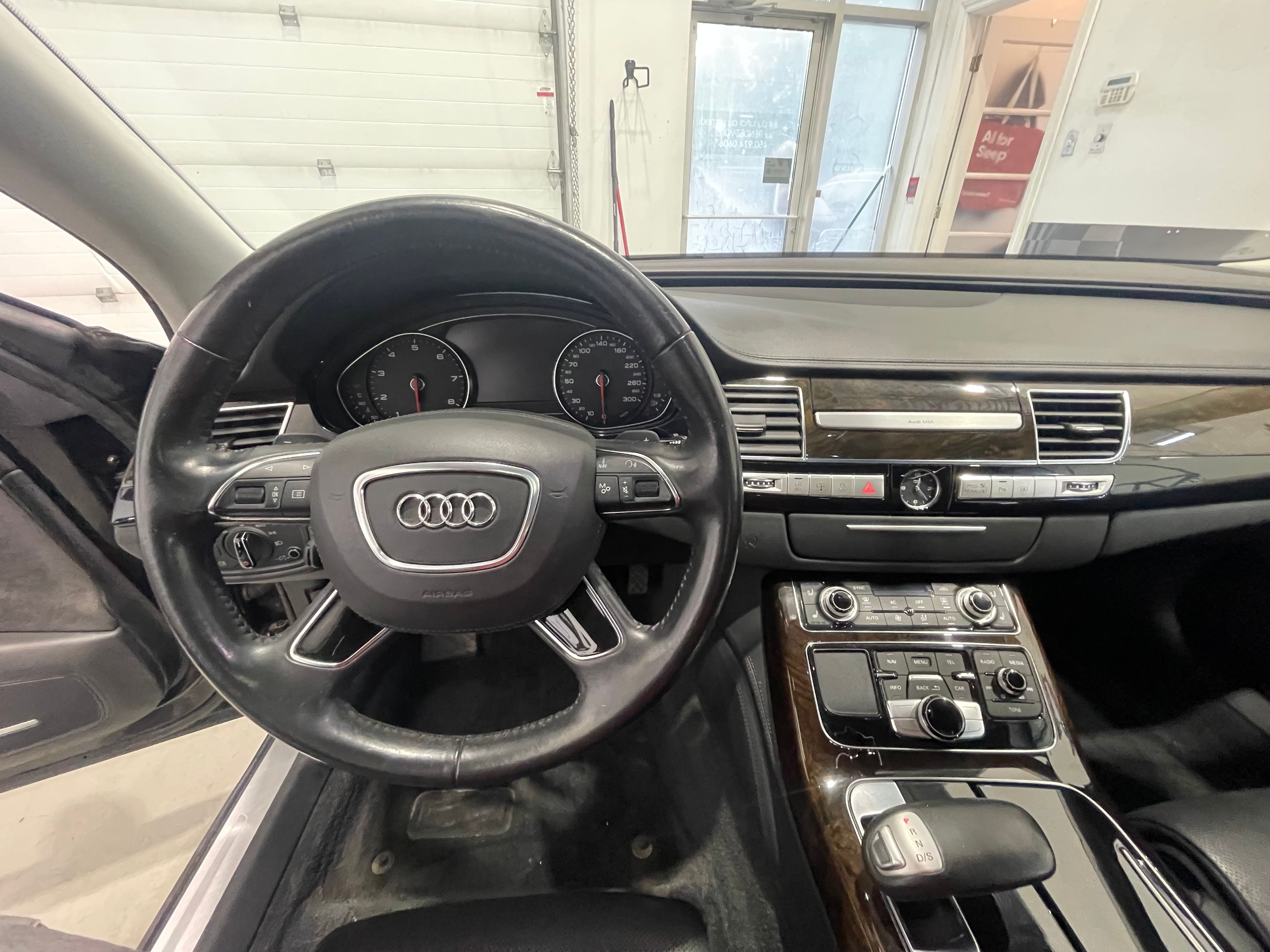 Audi A8 2013 - Image 17