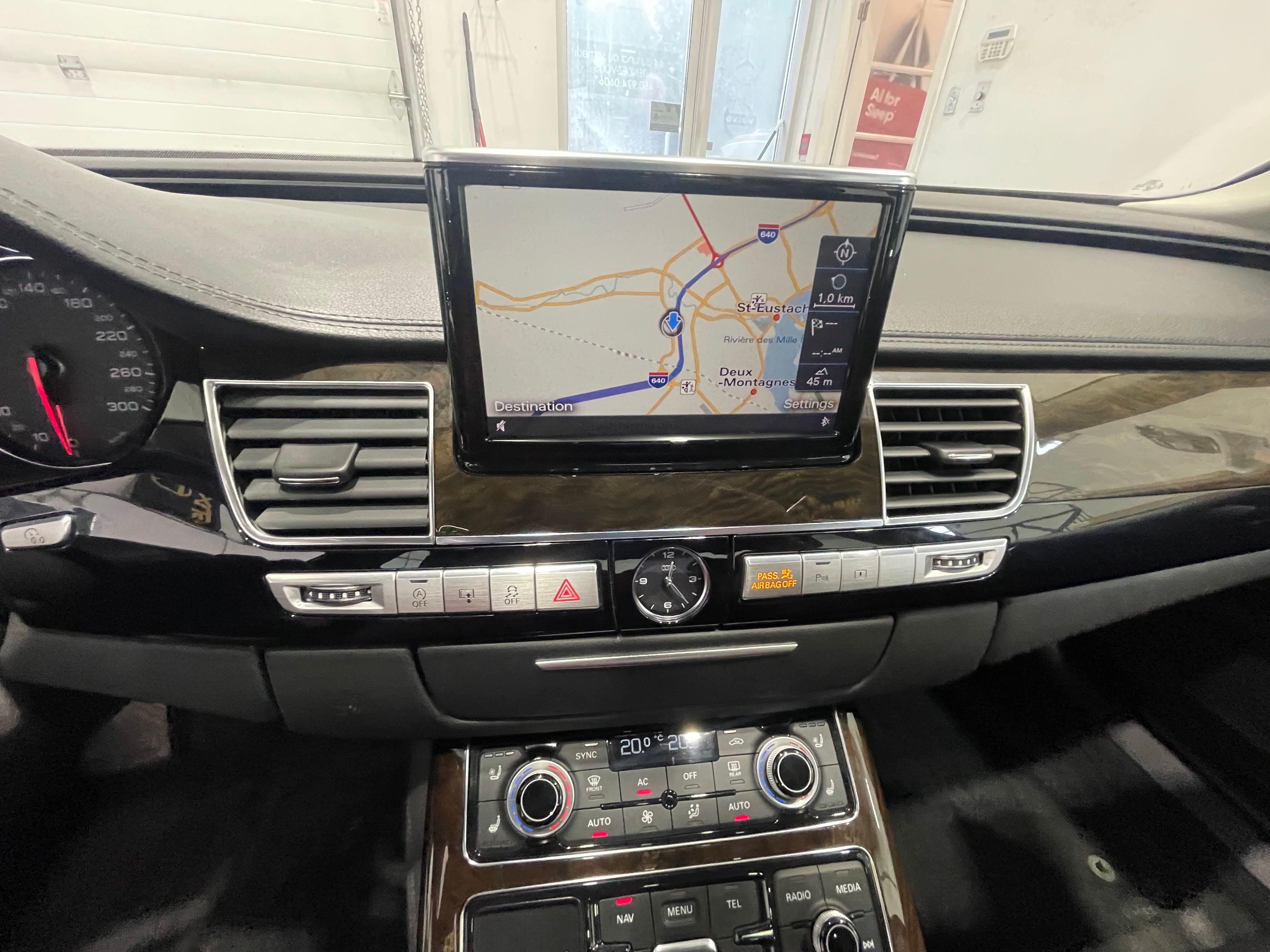 Audi A8 2013 - Image 19
