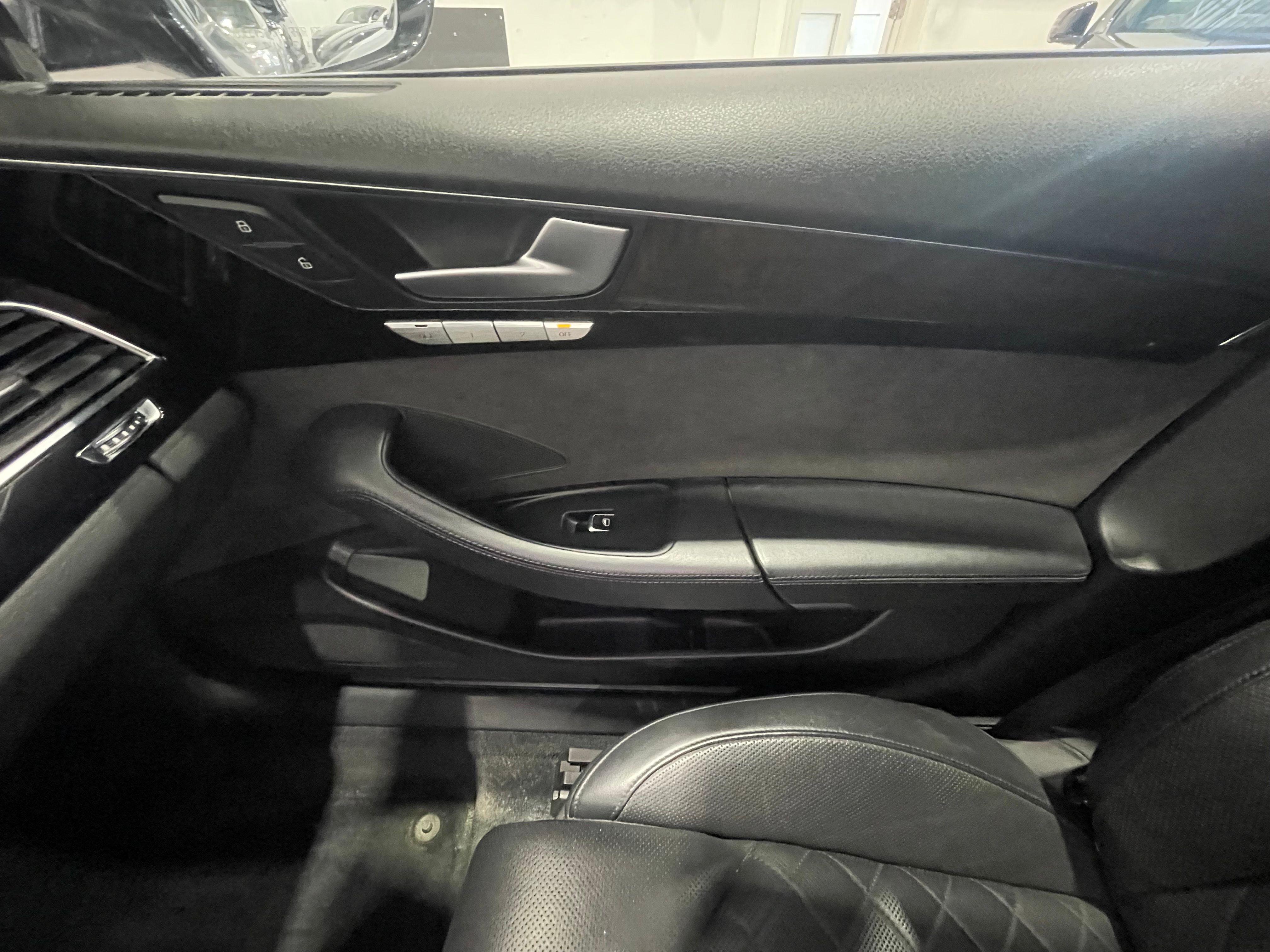 Audi A8 2013 - Image 22