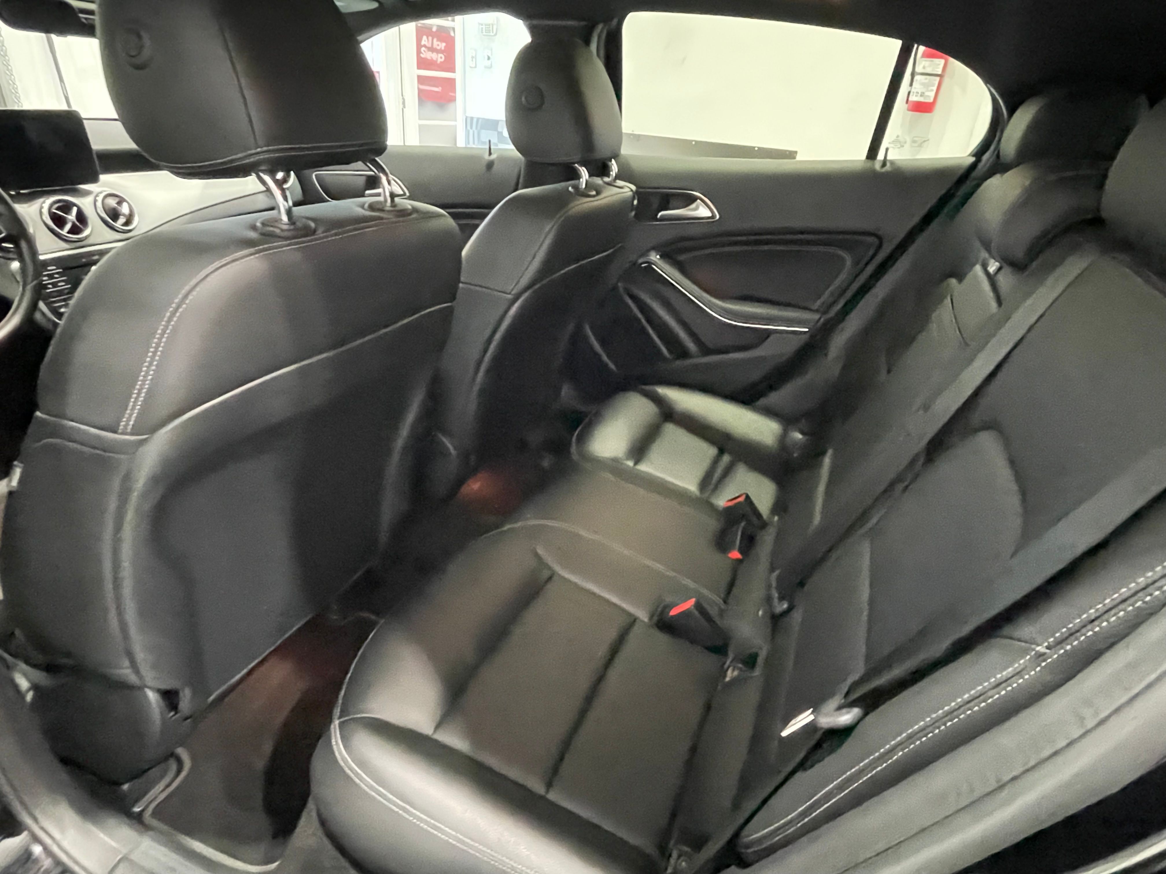 Mercedes-Benz GLA-Class 2017 - Image 8