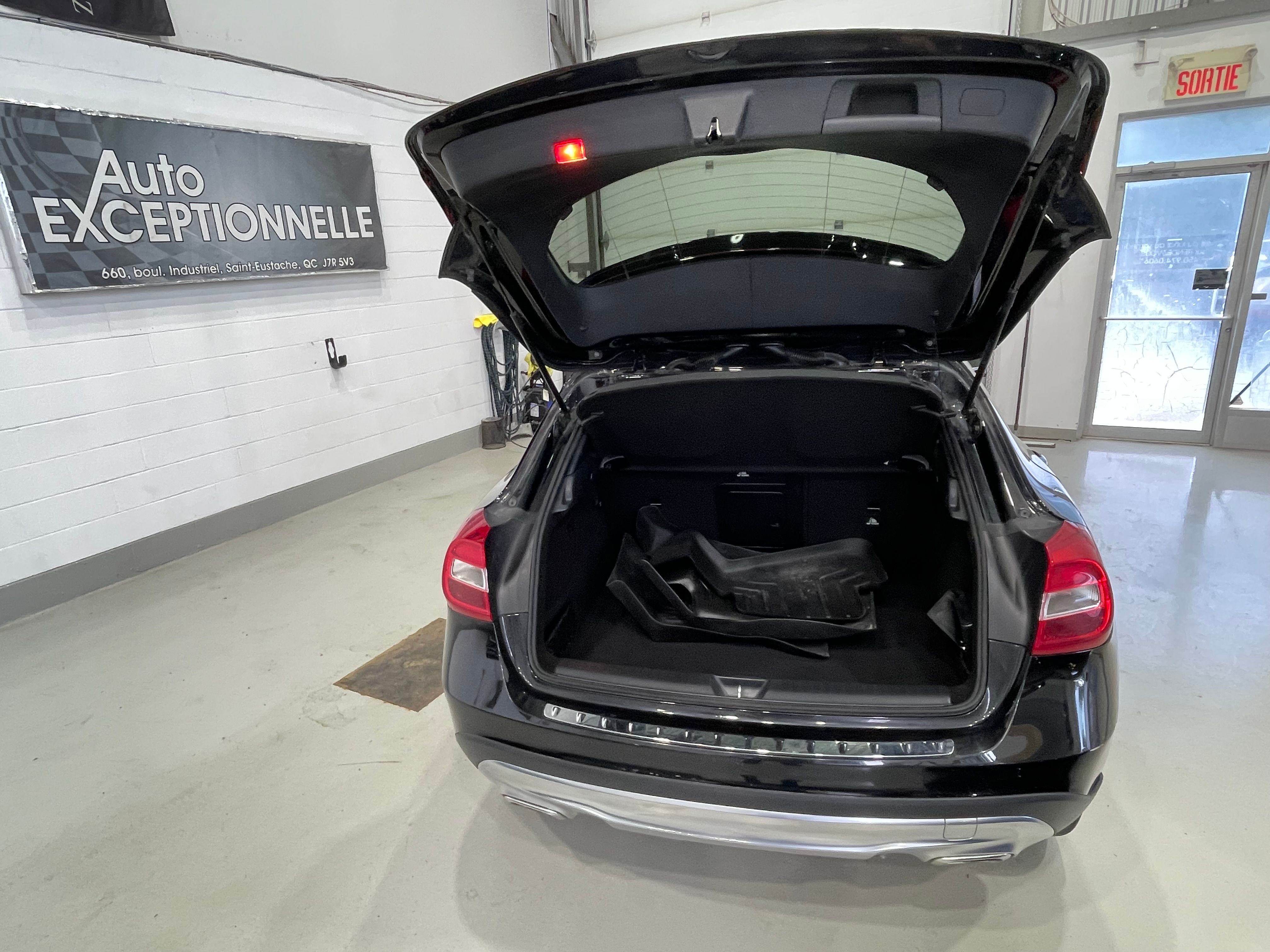 Mercedes-Benz GLA-Class 2017 - Image 10