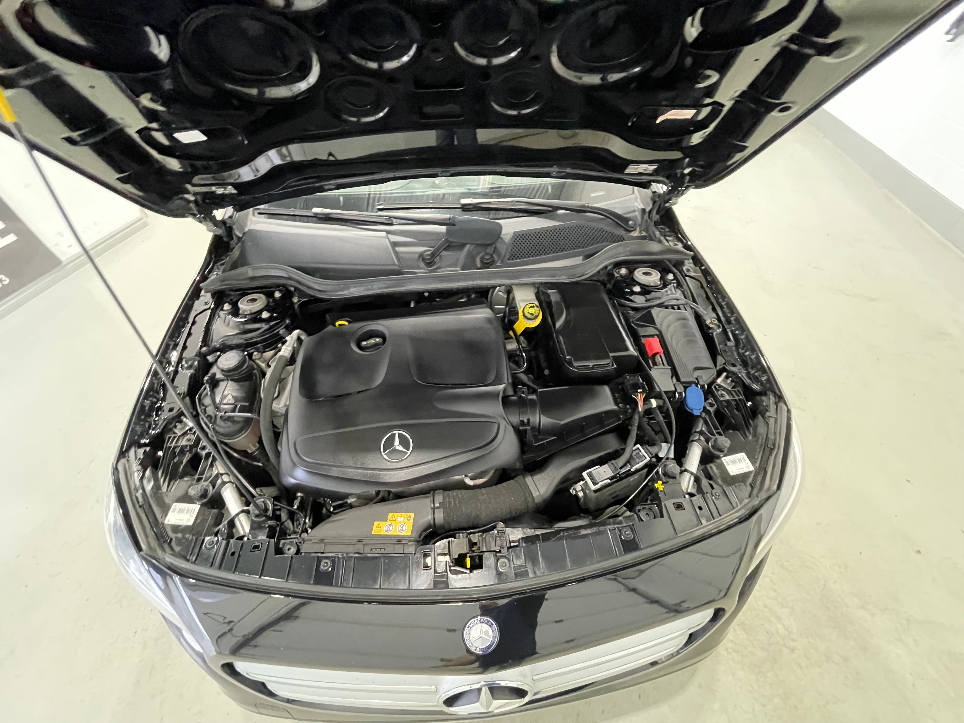 Mercedes-Benz GLA-Class 2017 - Image 17