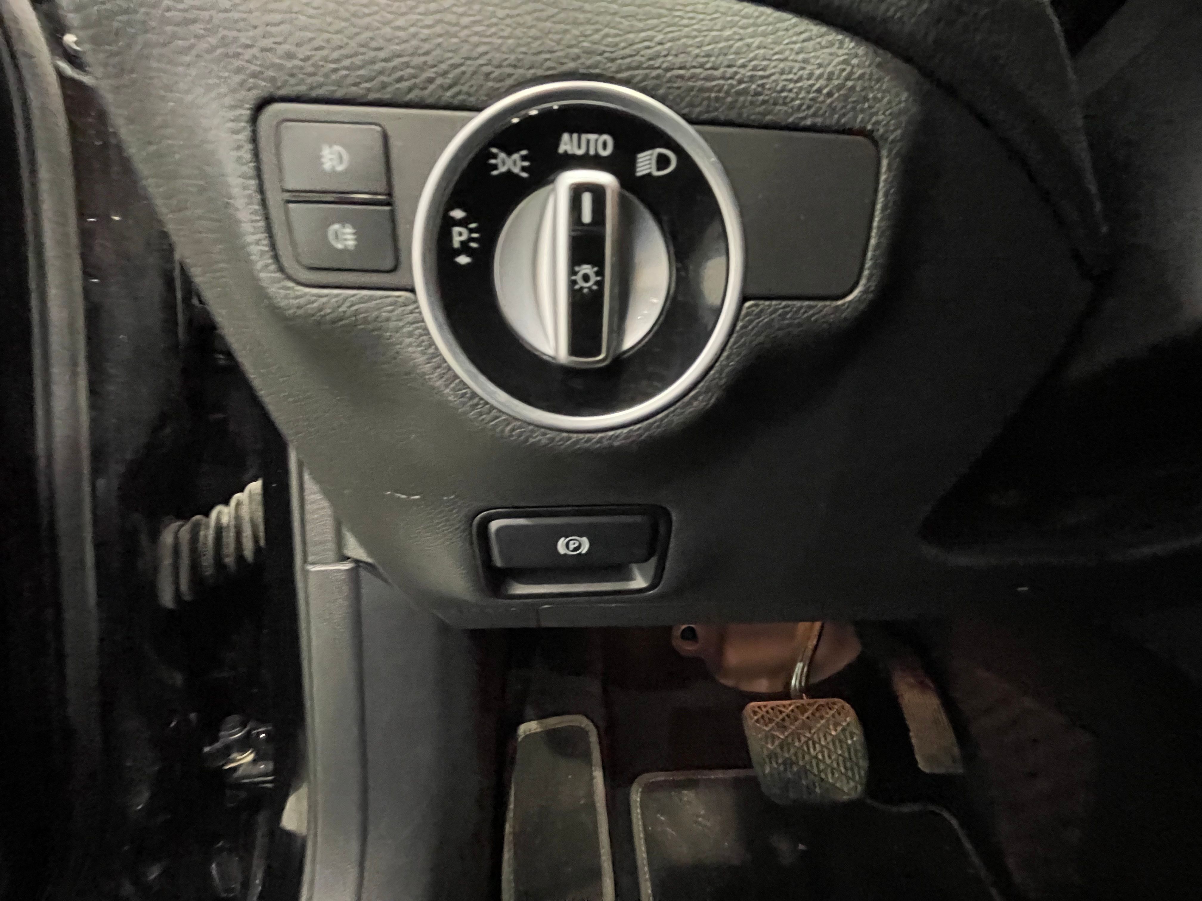 Mercedes-Benz GLA-Class 2017 - Image 33