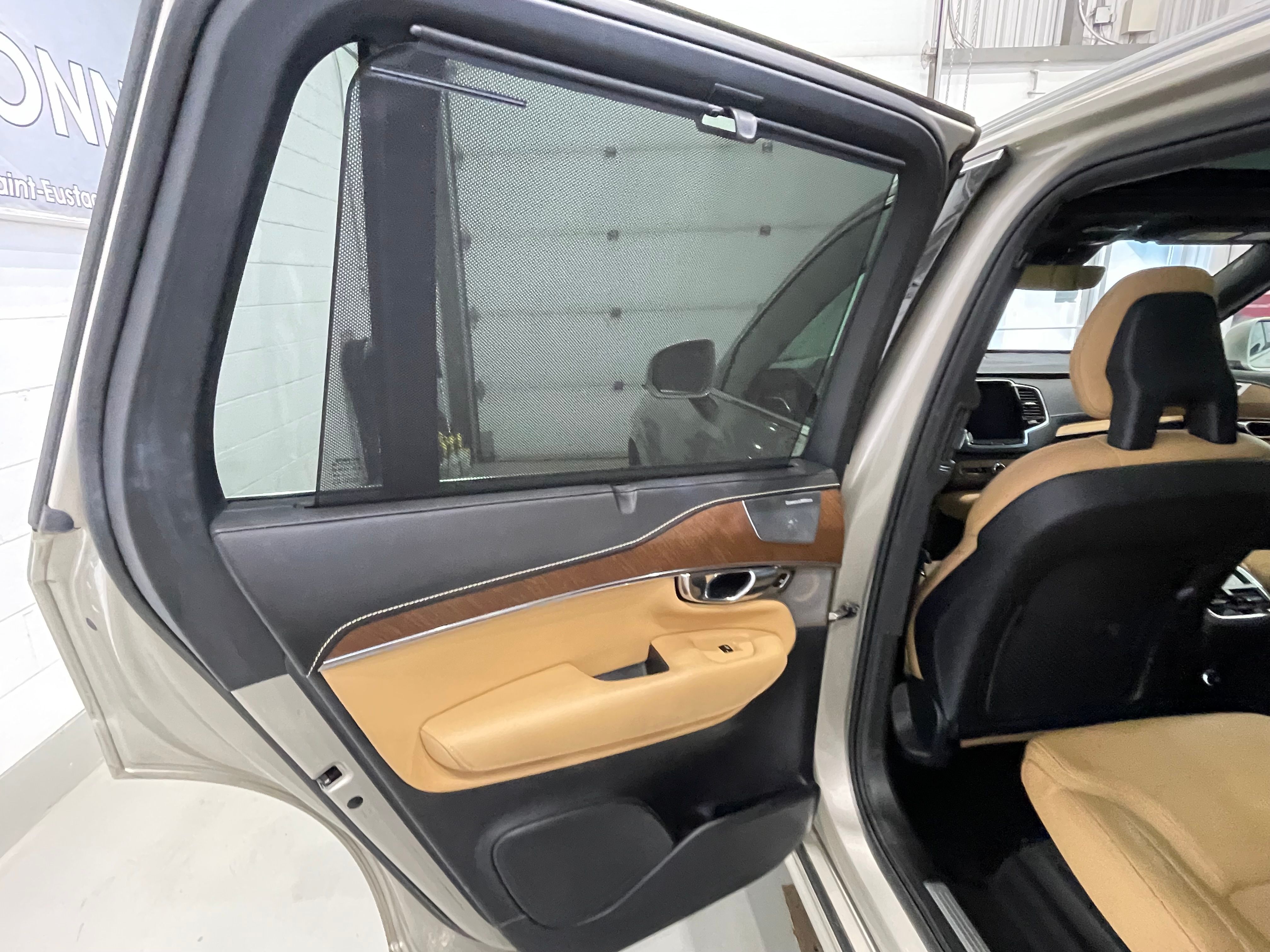 Volvo XC90 2017 - Image 27