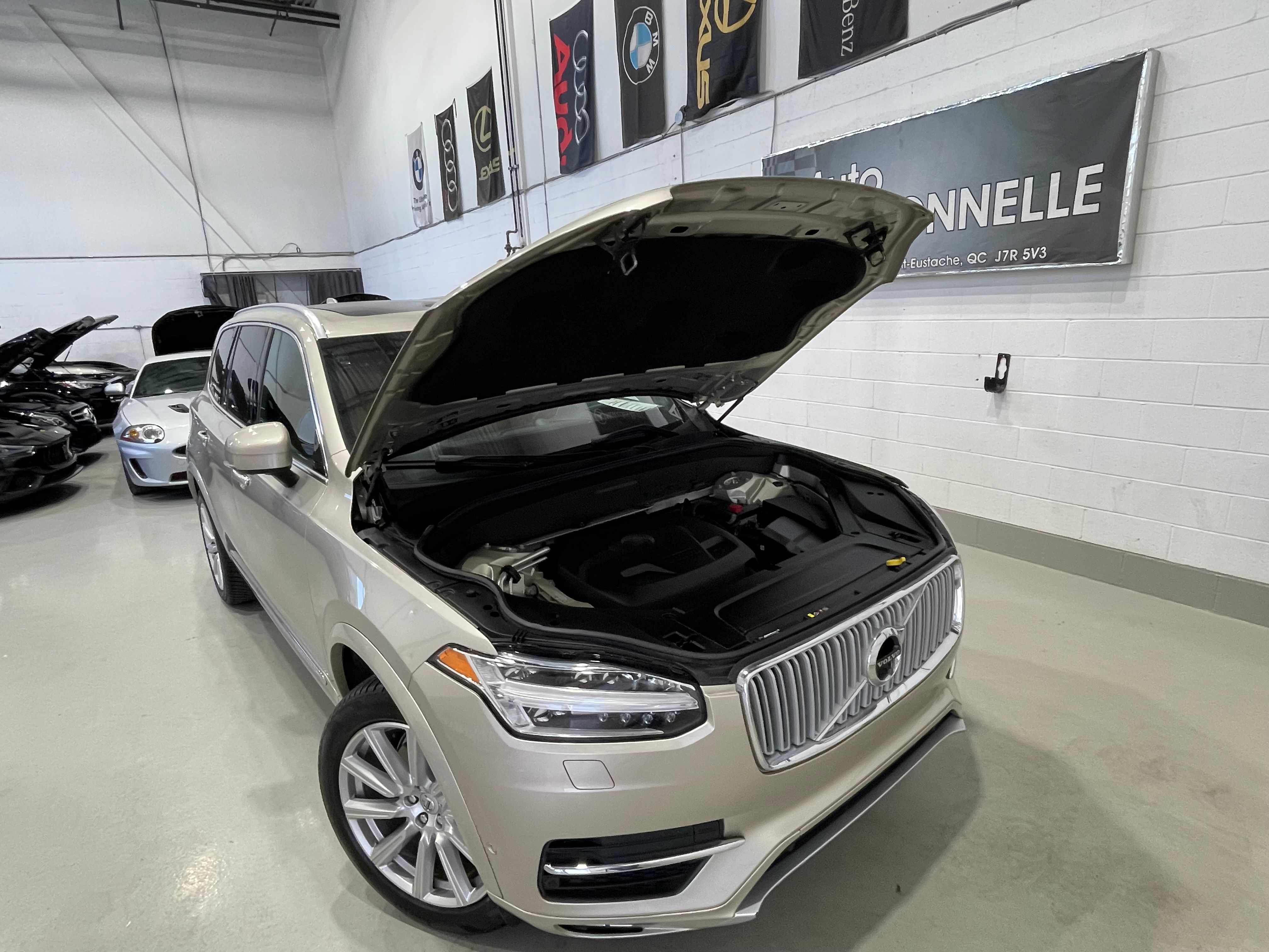 Volvo XC90 2017 - Image 31