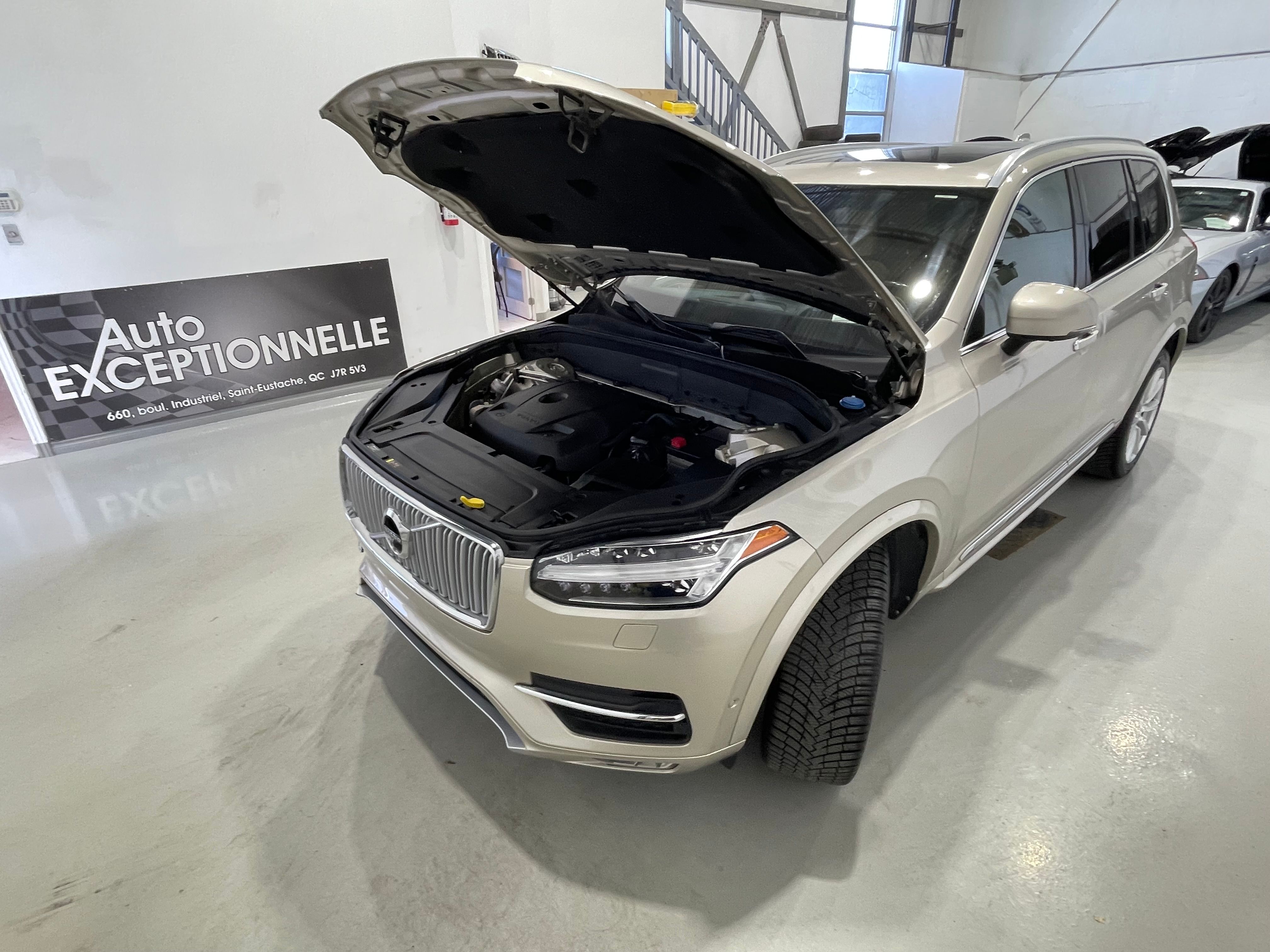 Volvo XC90 2017 - Image 32