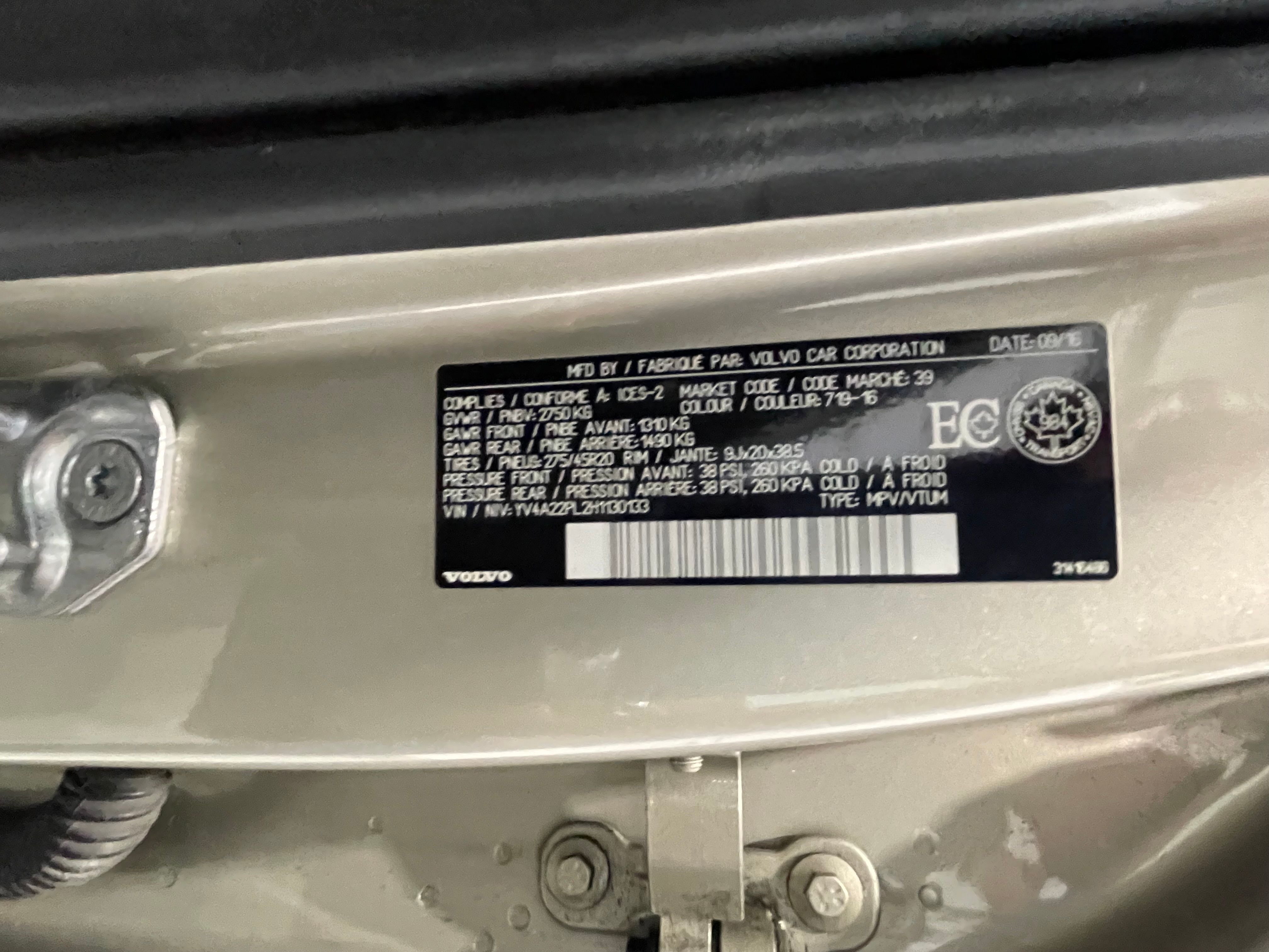 Volvo XC90 2017 - Image 40