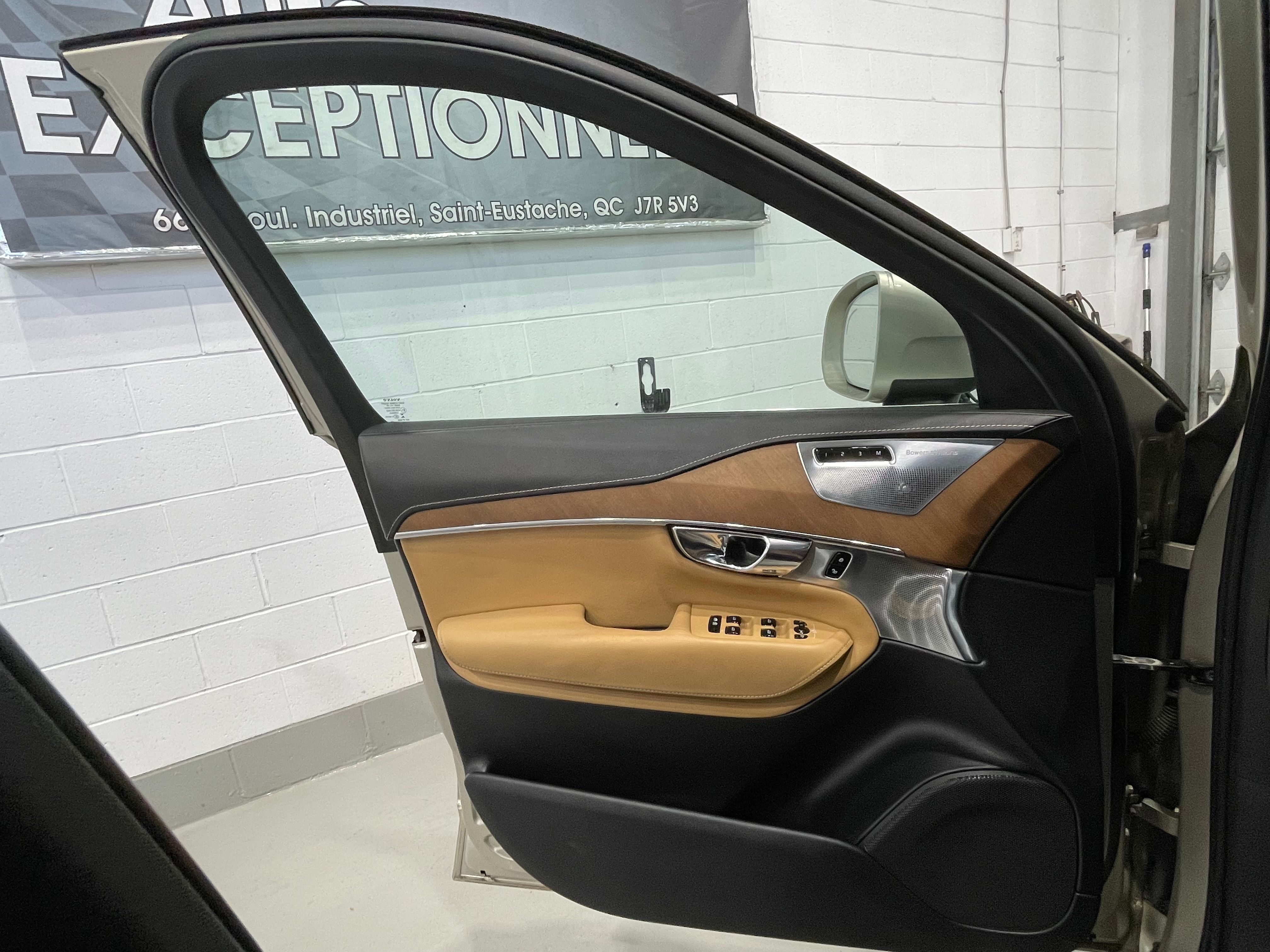 Volvo XC90 2017 - Image 43