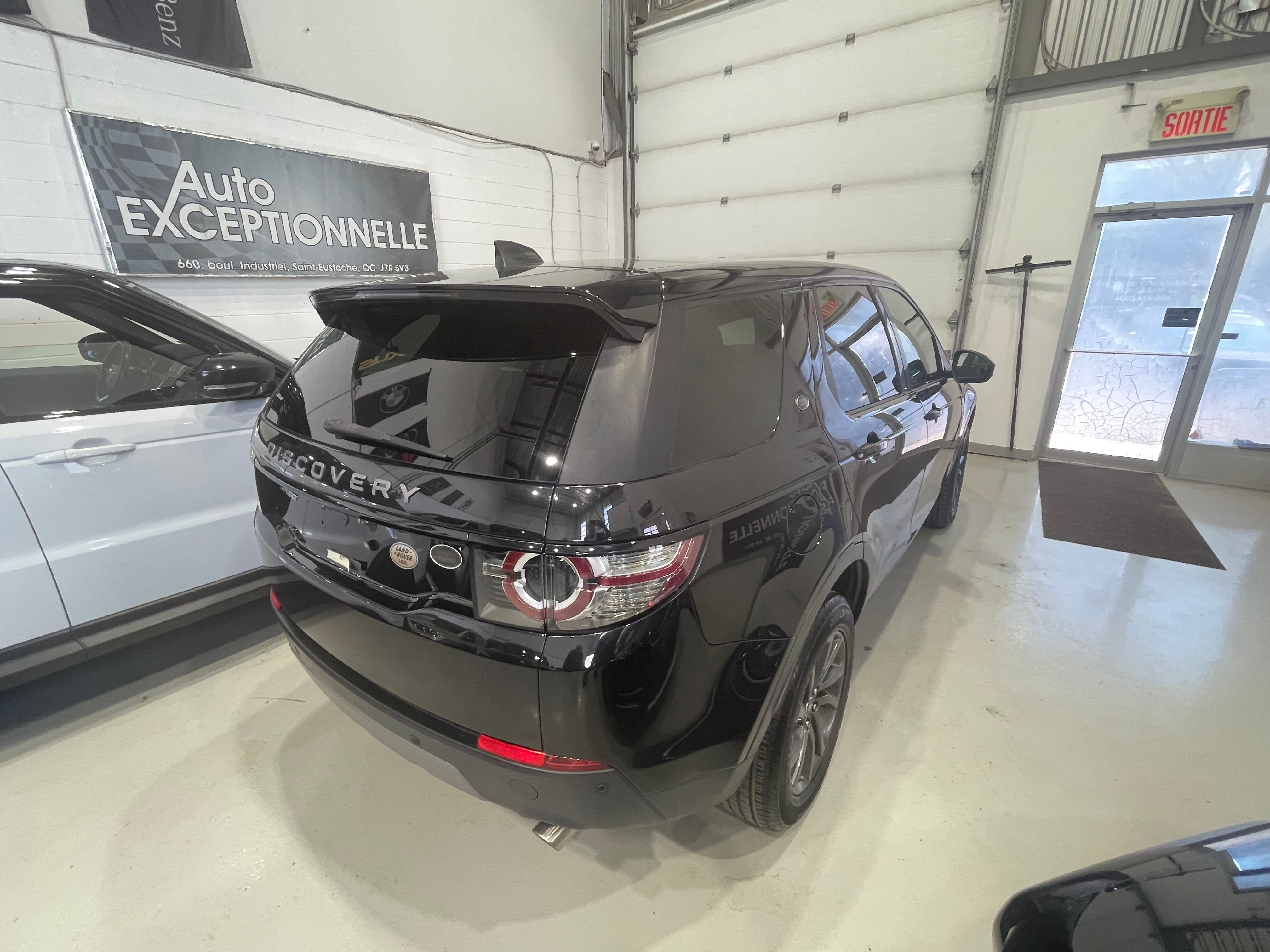 Land Rover Discovery Sport 2017 - Image 4
