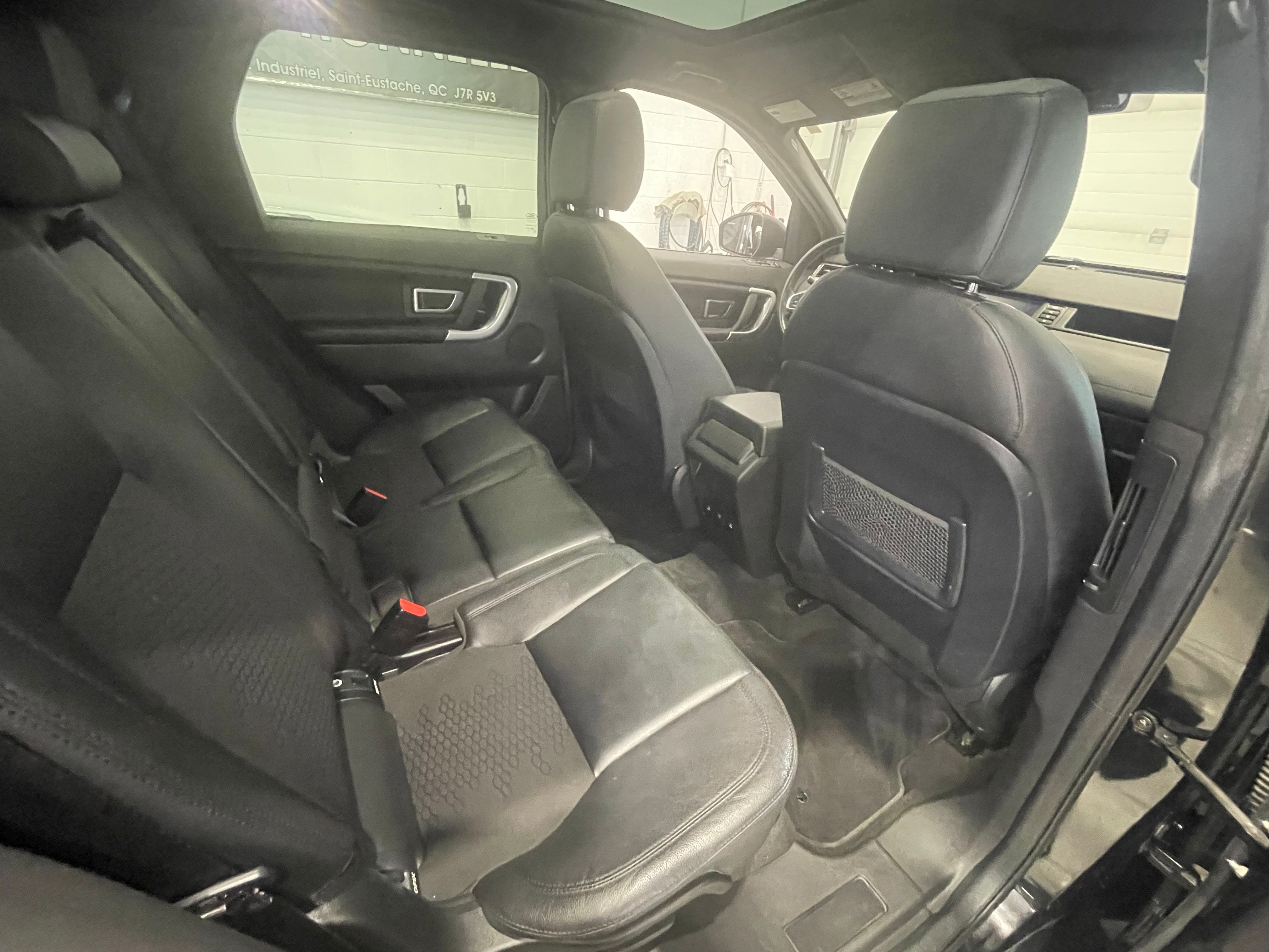 Land Rover Discovery Sport 2017 - Image 17