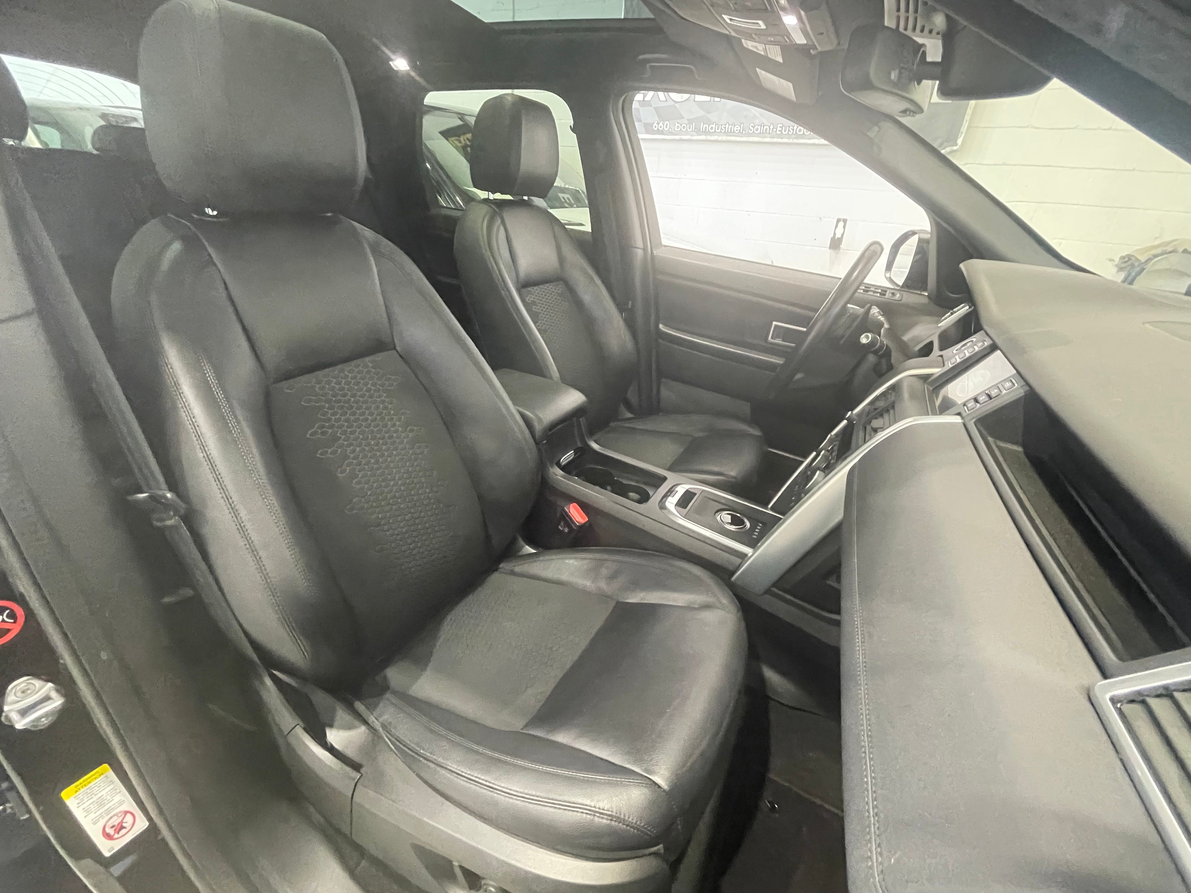 Land Rover Discovery Sport 2017 - Image 21