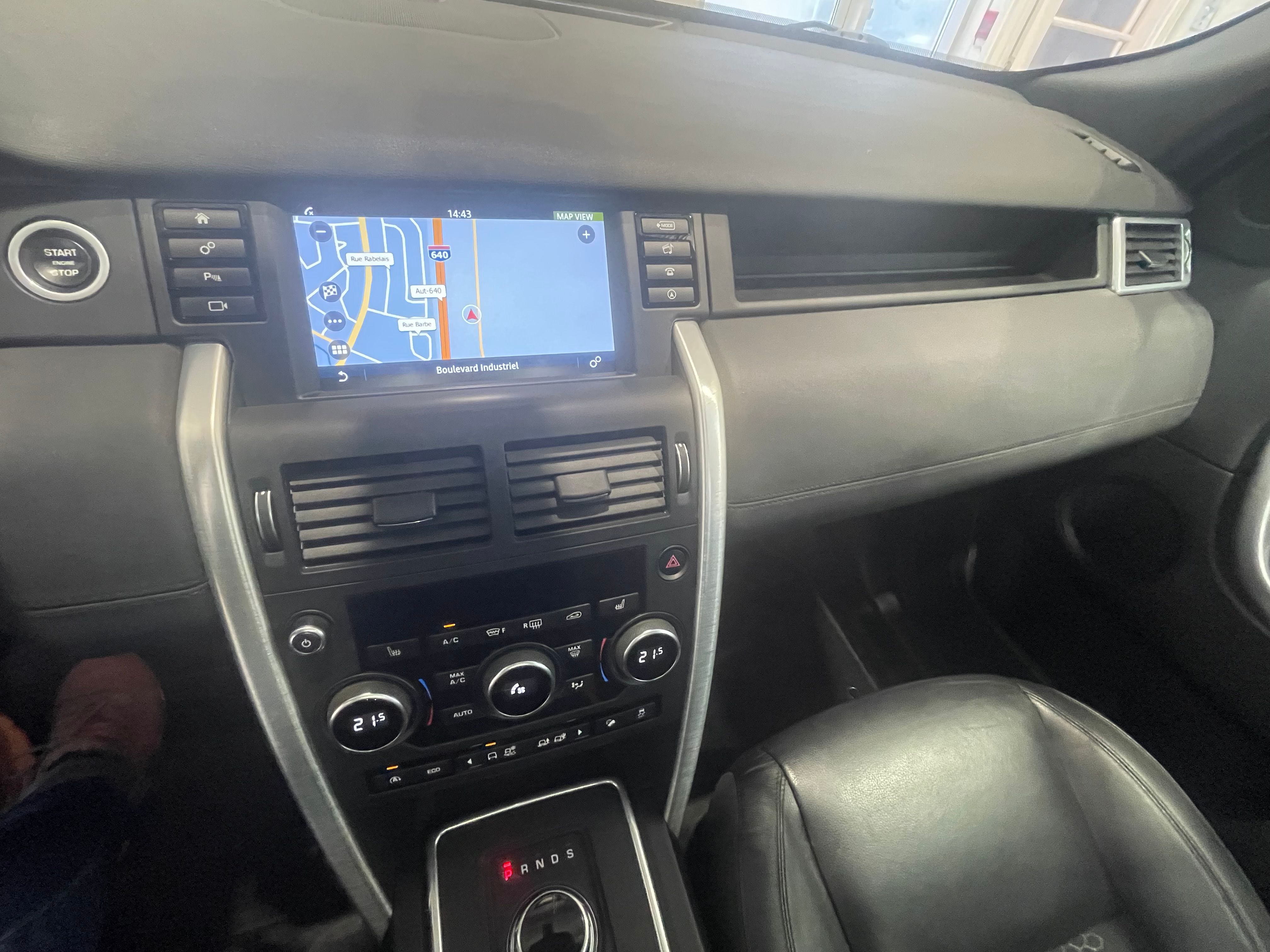 Land Rover Discovery Sport 2017 - Image 26