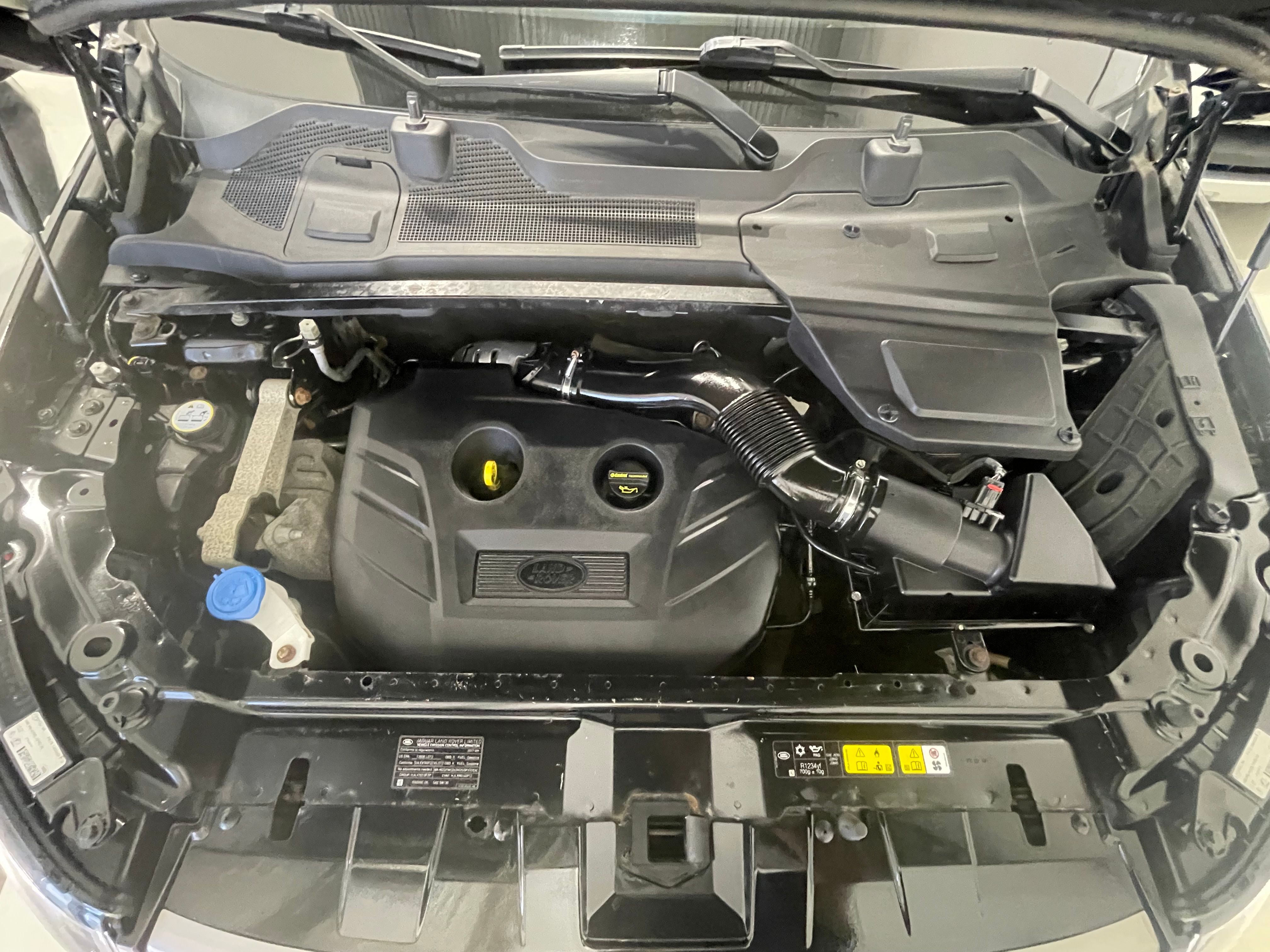Land Rover Discovery Sport 2017 - Image 28