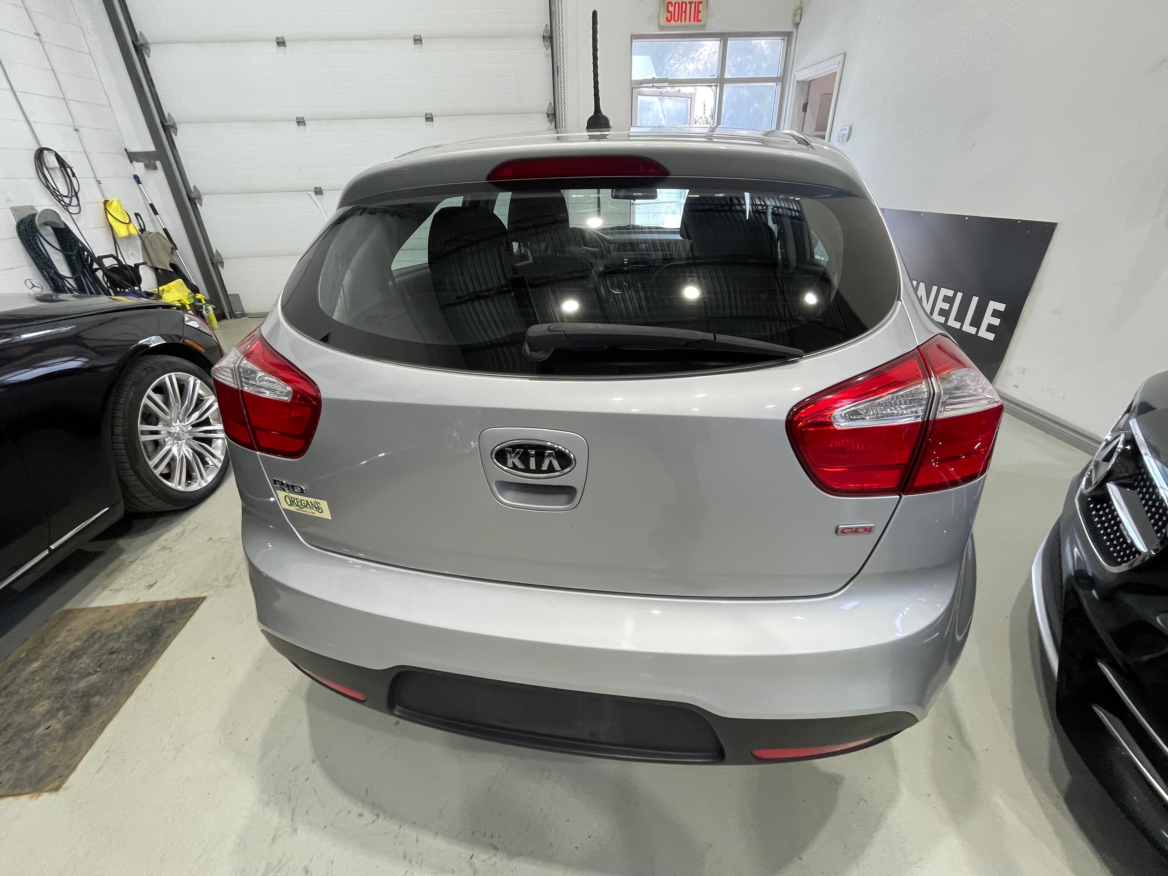 Kia Rio5 2012 - Image 14