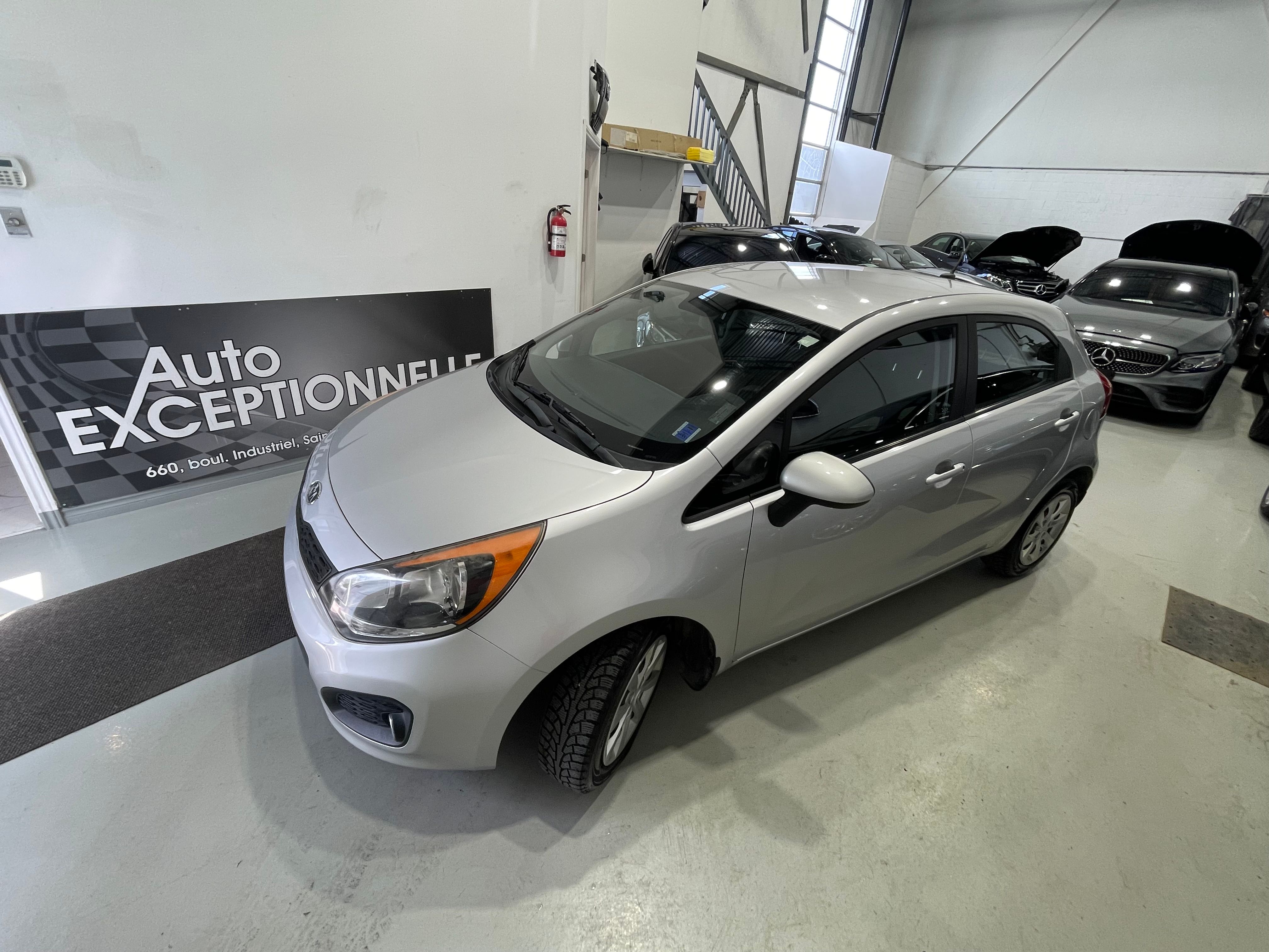 Kia Rio5 2012 - Image 18