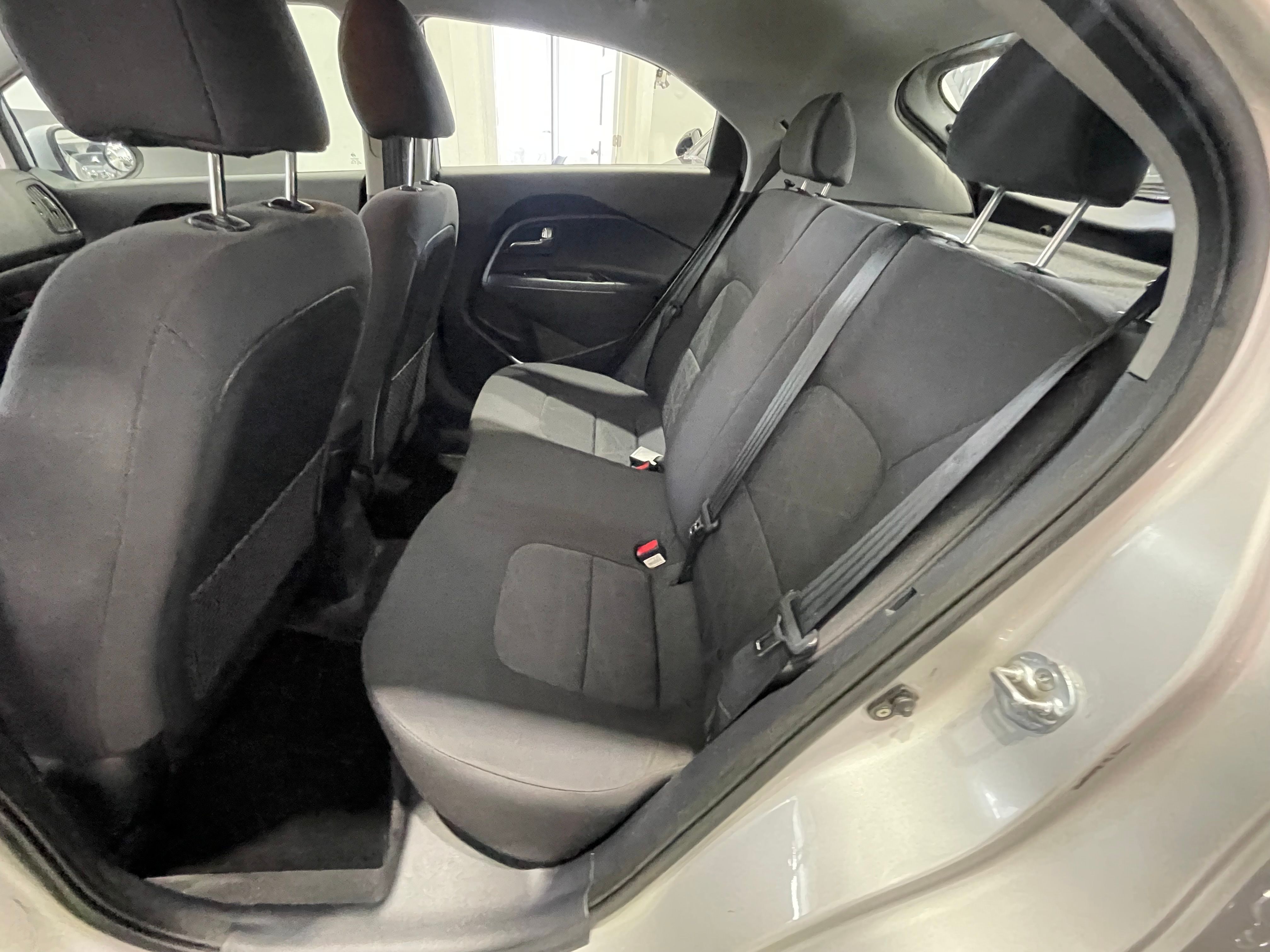 Kia Rio5 2012 - Image 21