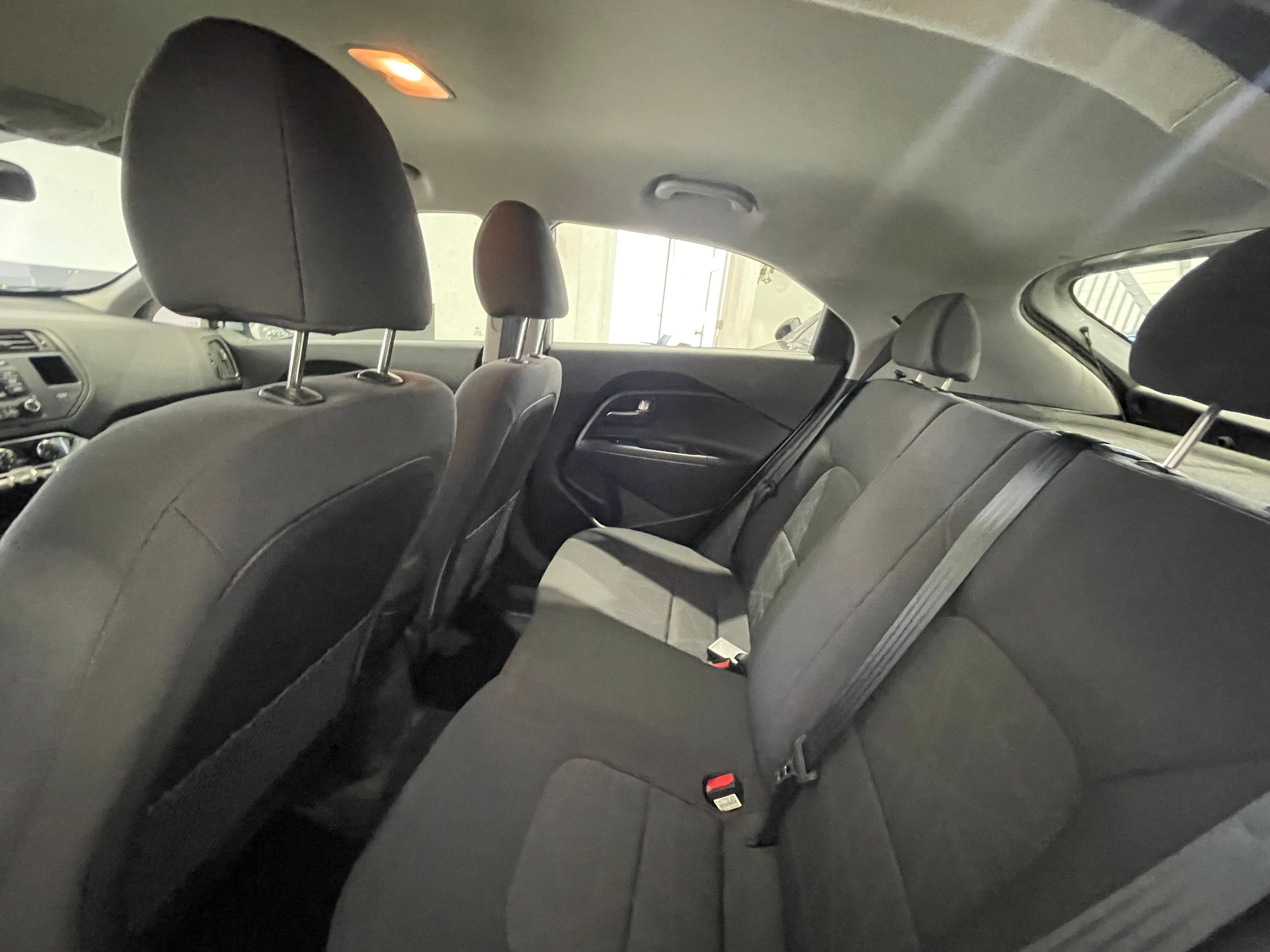Kia Rio5 2012 - Image 22