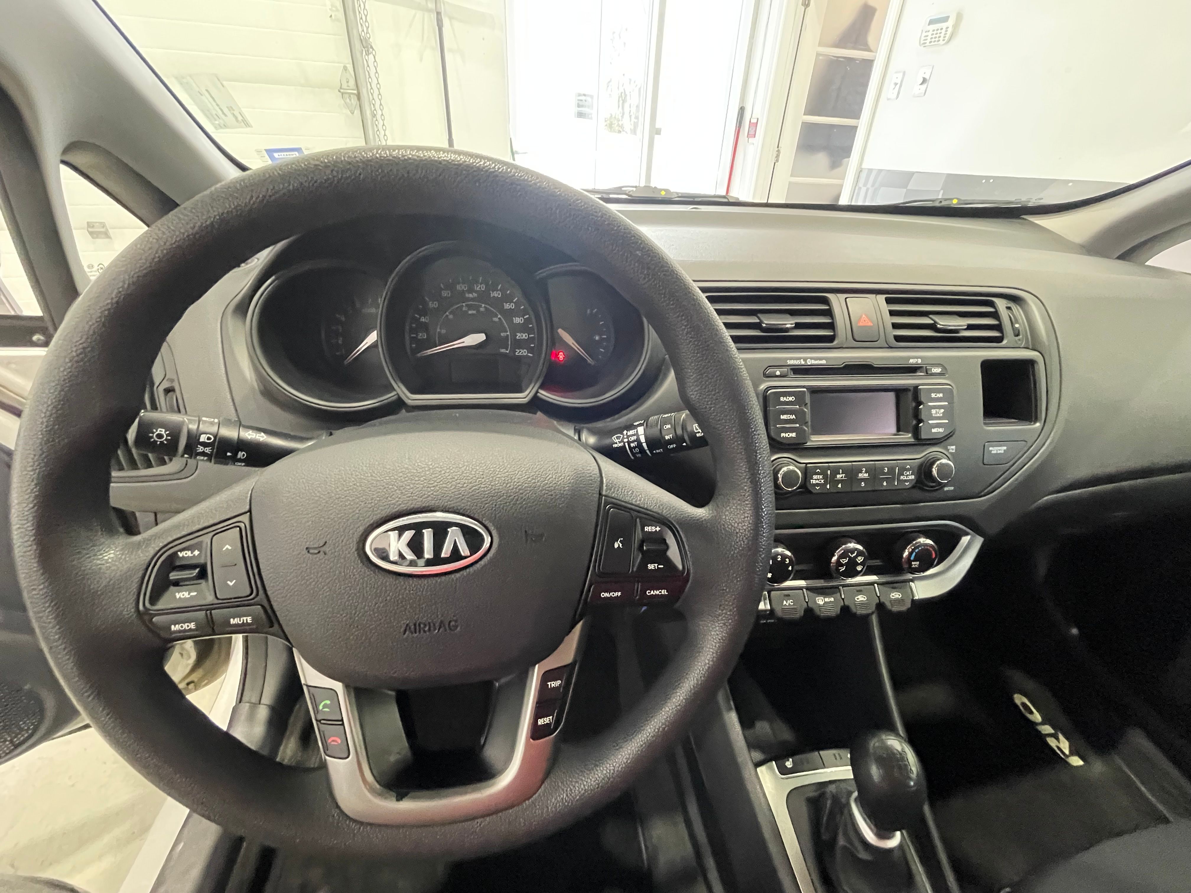 Kia Rio5 2012 - Image 27