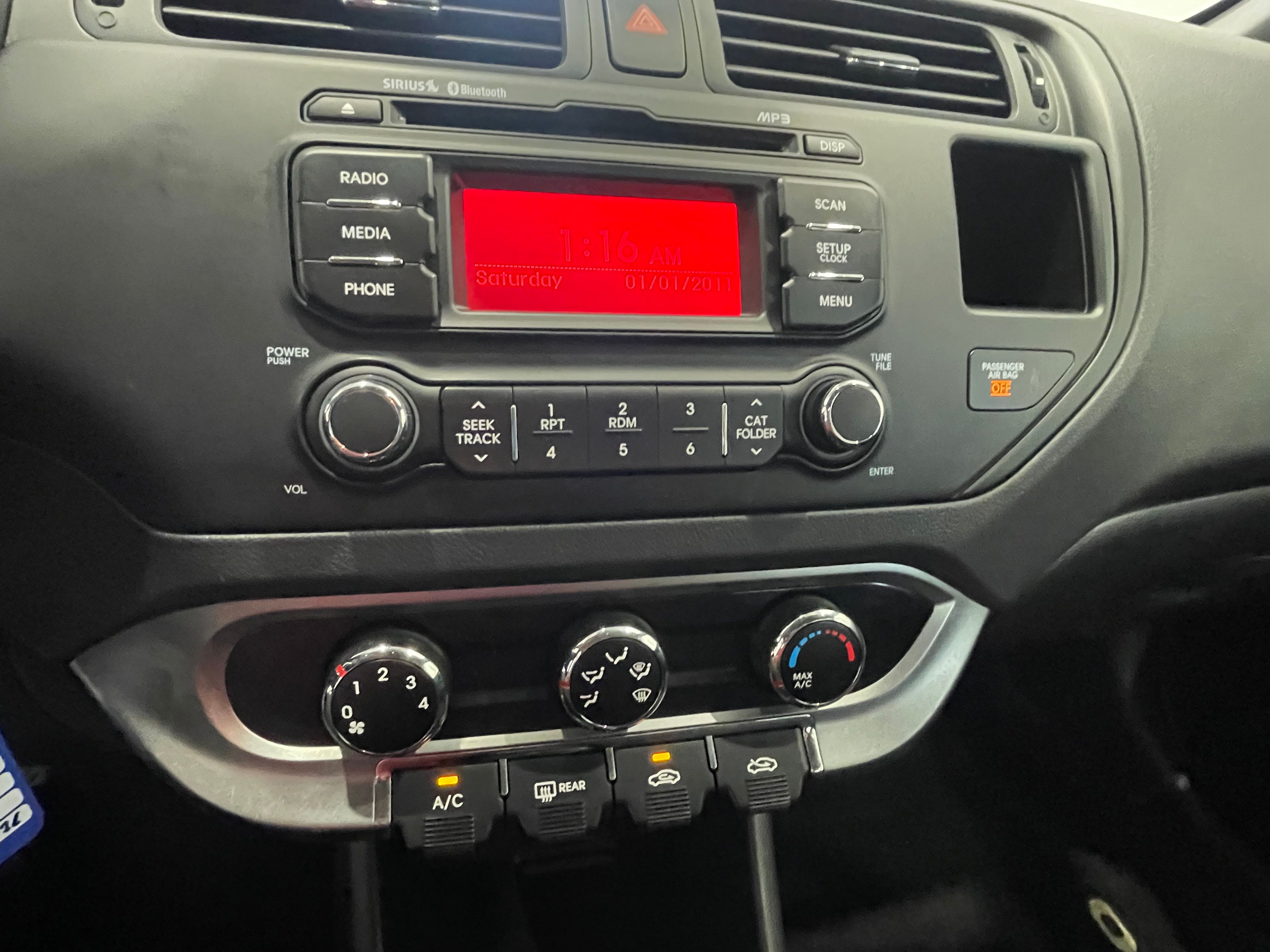 Kia Rio5 2012 - Image 29