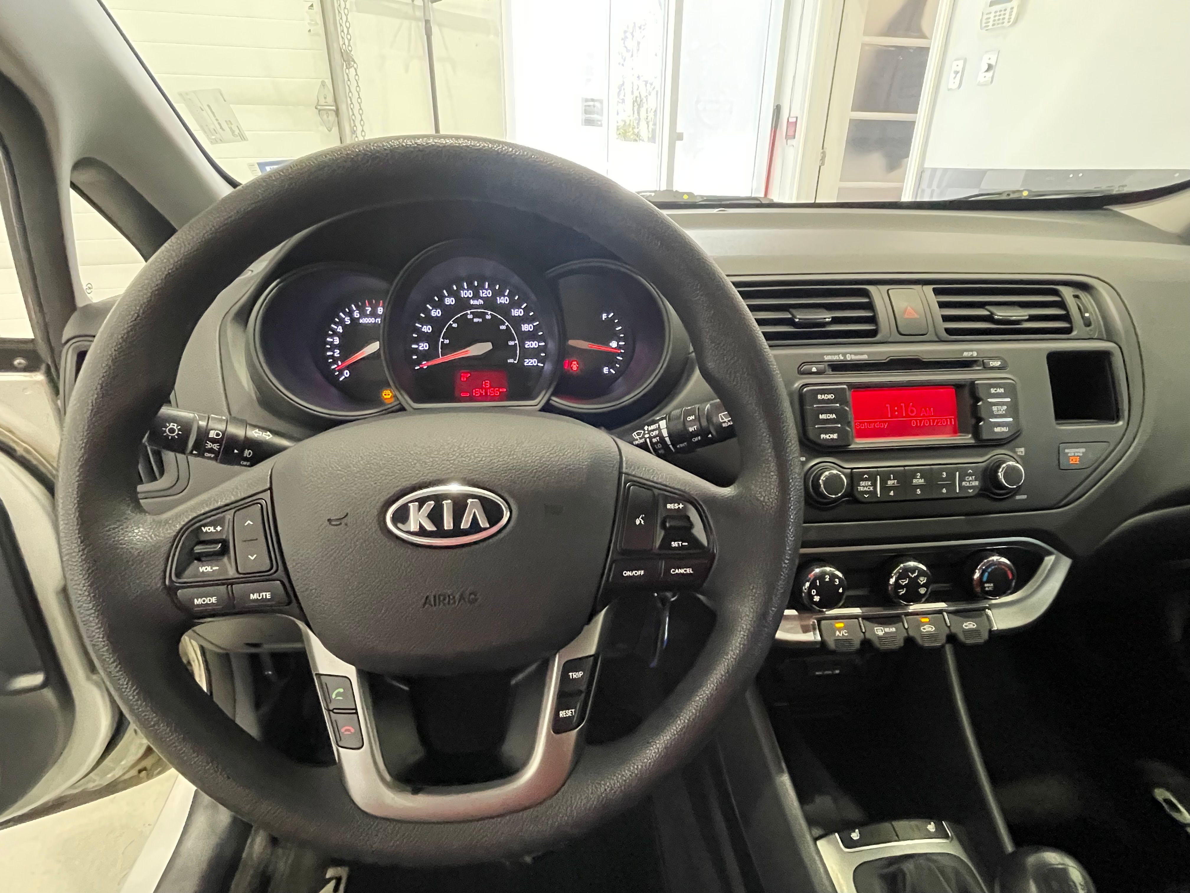 Kia Rio5 2012 - Image 30