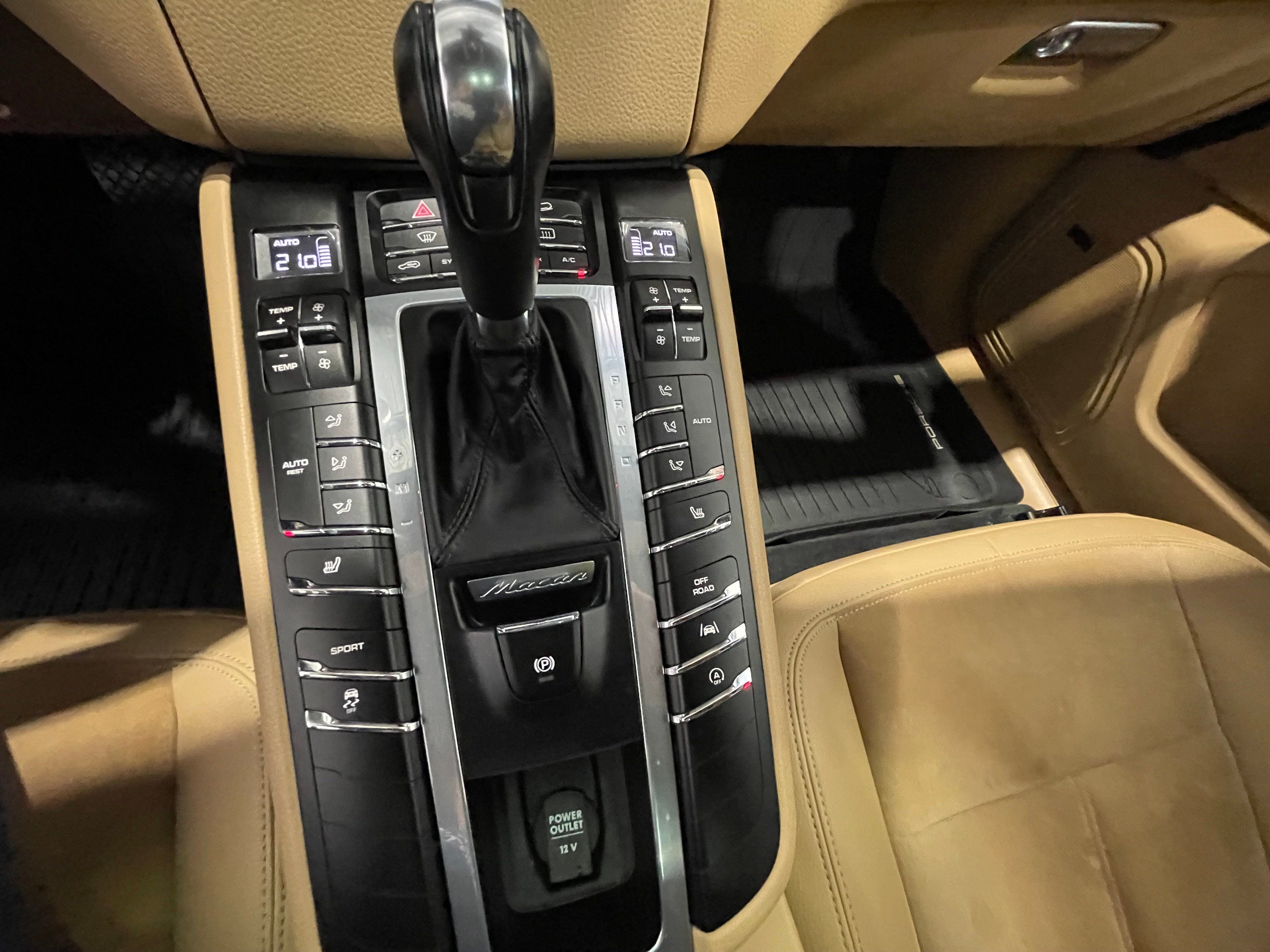 Porsche Macan 2018 - Image 30