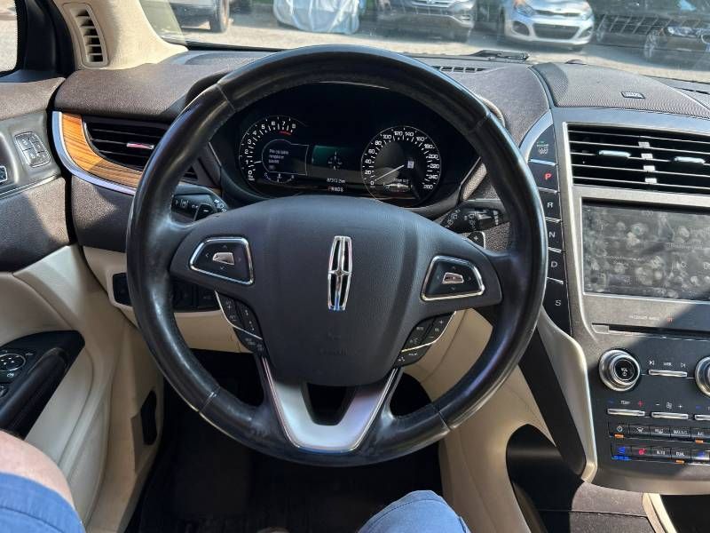 Lincoln MKC 2015 - Image 17