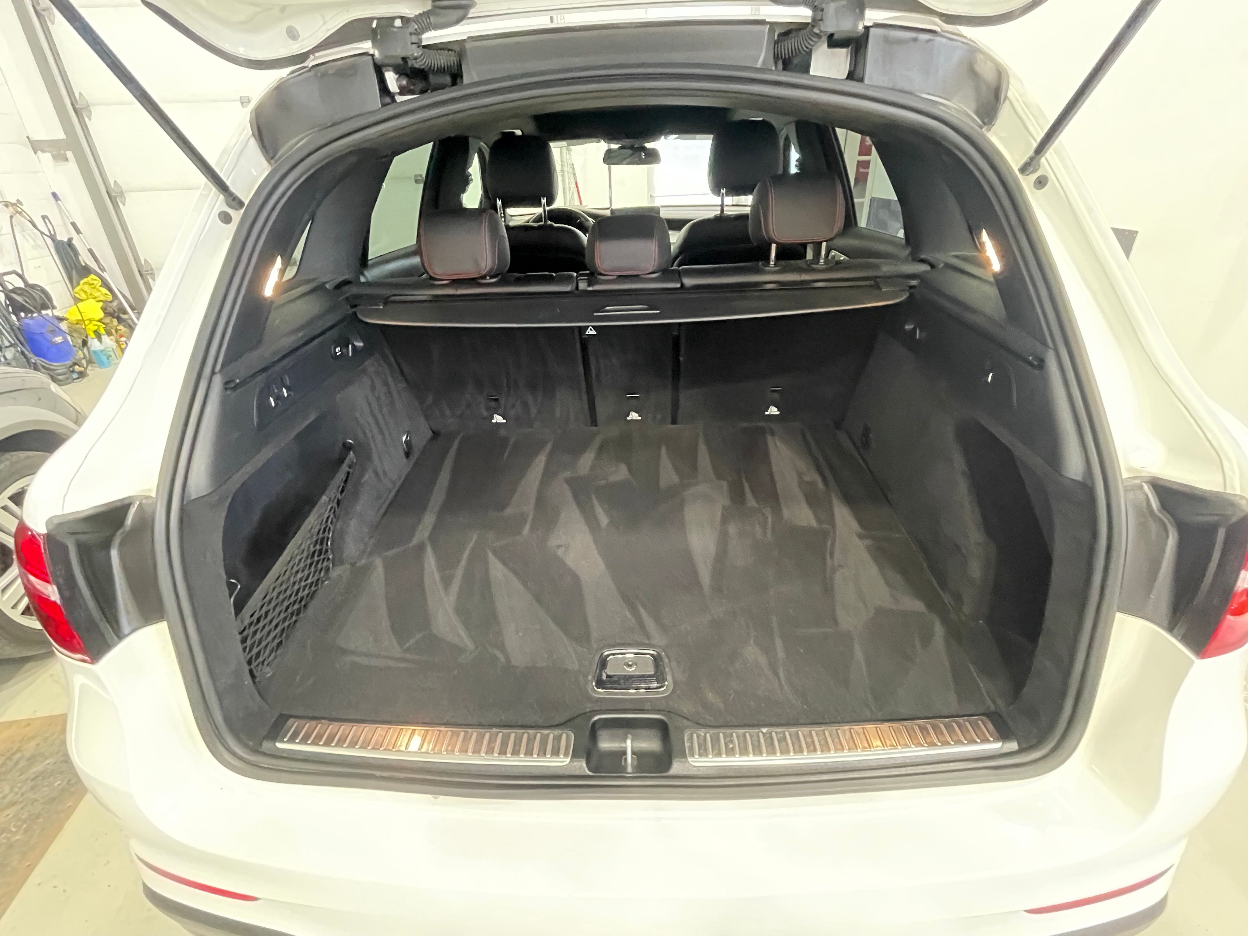 Mercedes-Benz GLC-Class 2019 - Image 18